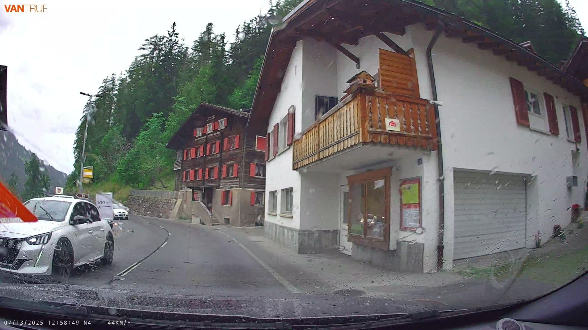Street view near Gasthaus Edelweiss, Arosa — © fcignat (CC BY-SA · Mapillary)