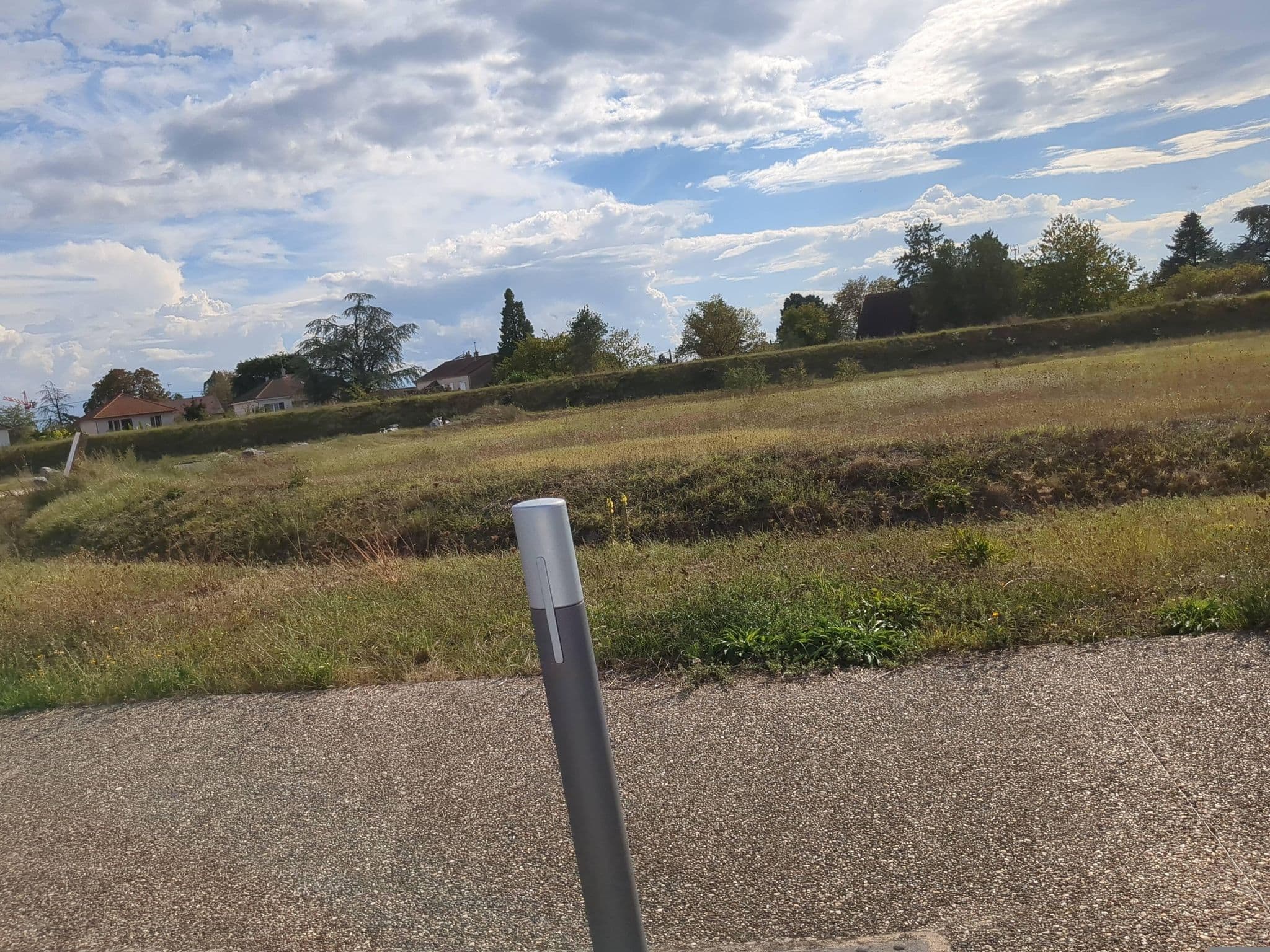Street view near B&B HOTEL Moulins Avermes, Avermes — © Aurel4012 (CC BY-SA · Mapillary)