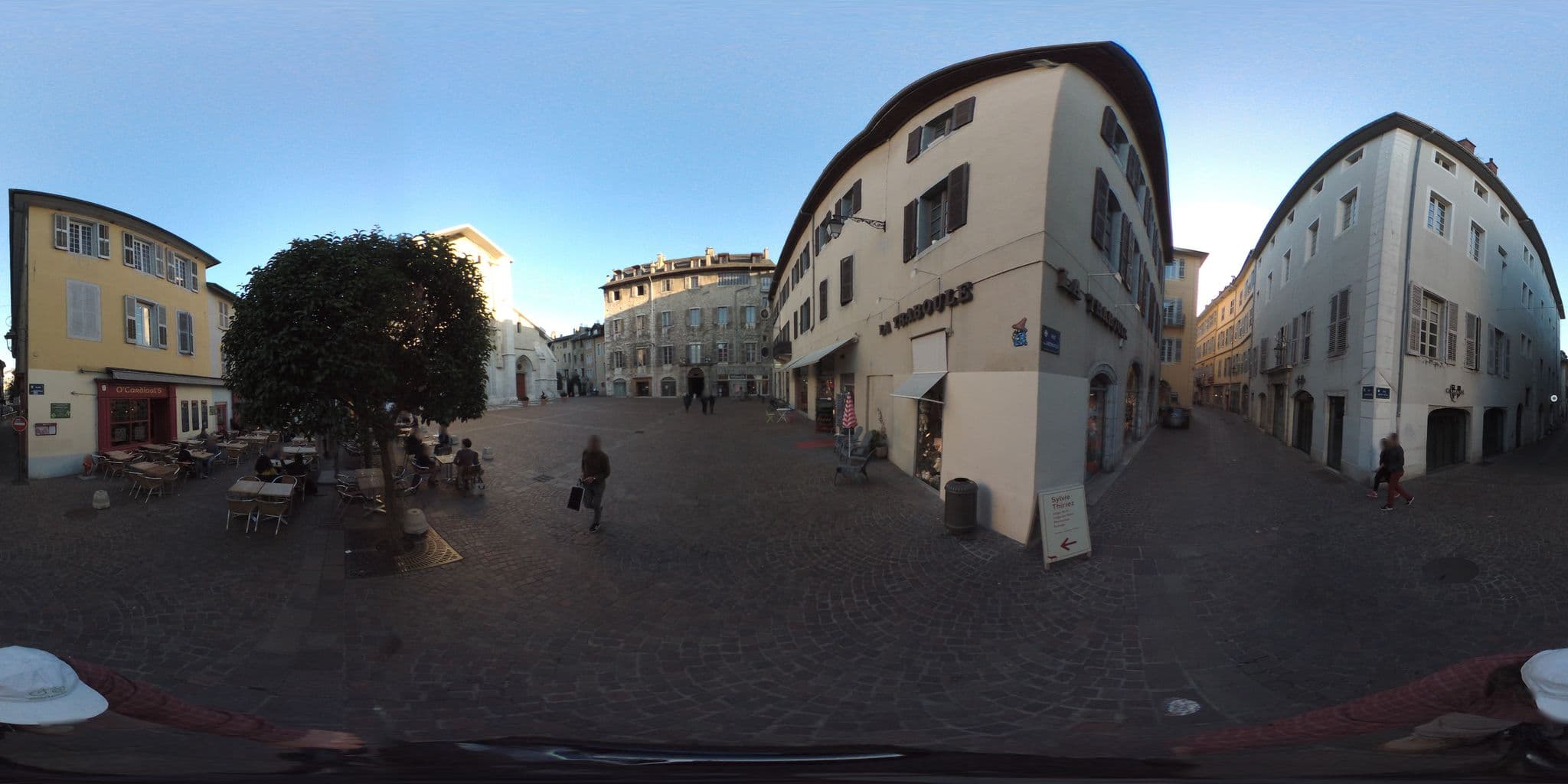 Street view near Les Suites de Sautet par MiHotel - Chambéry Centre, Chambéry — © geovelo (CC BY-SA · Mapillary)