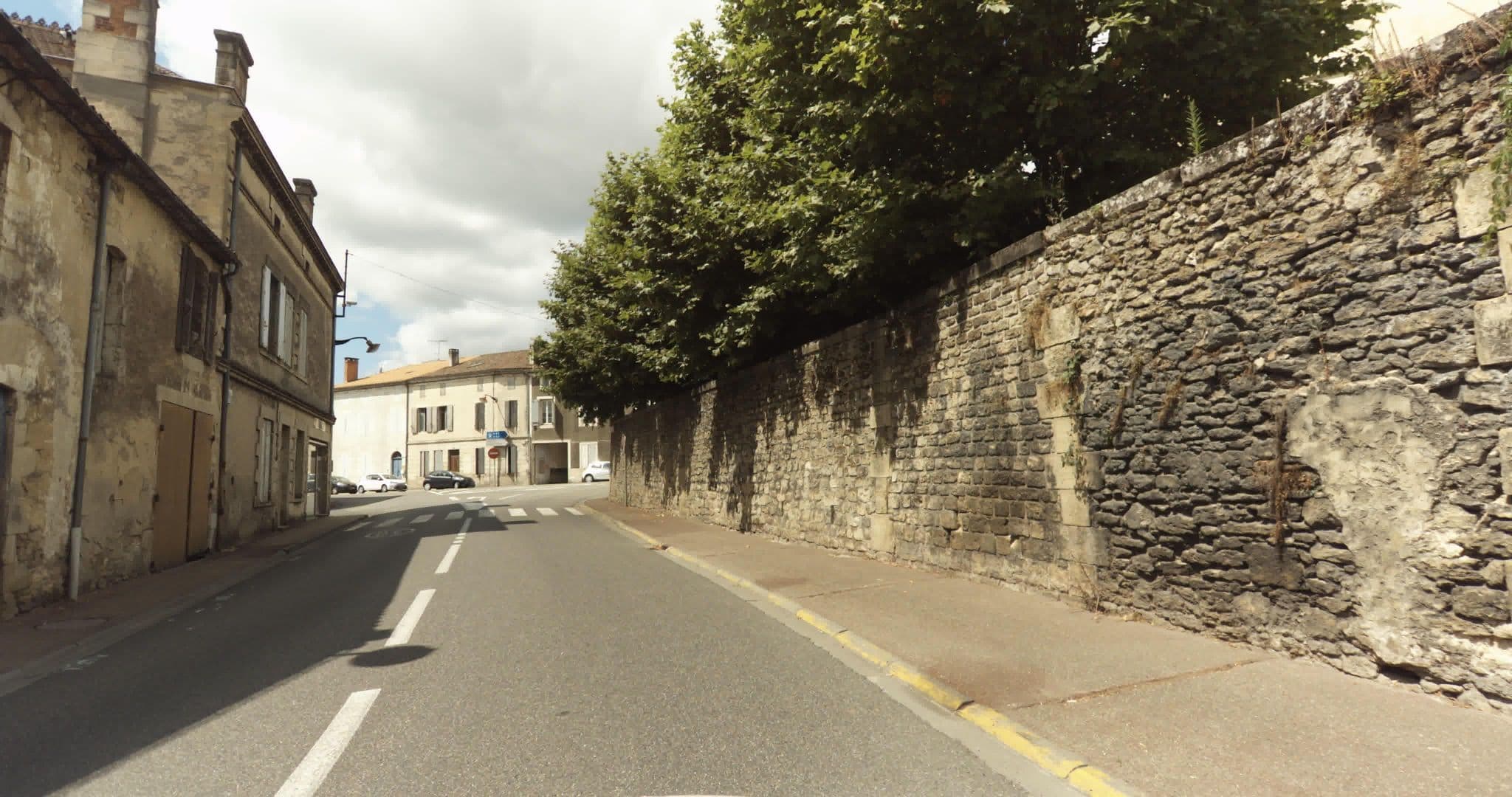 Street view near Villa Séquoia Chambres d'hôtes, Bazas — © sogefi (CC BY-SA · Mapillary)