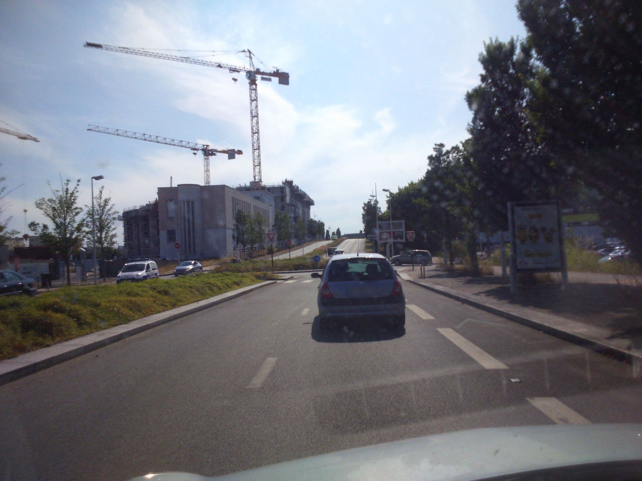 Street view near Citadines Confluent Nantes Apart'hotel, Rezé — © djoman (CC BY-SA · Mapillary)