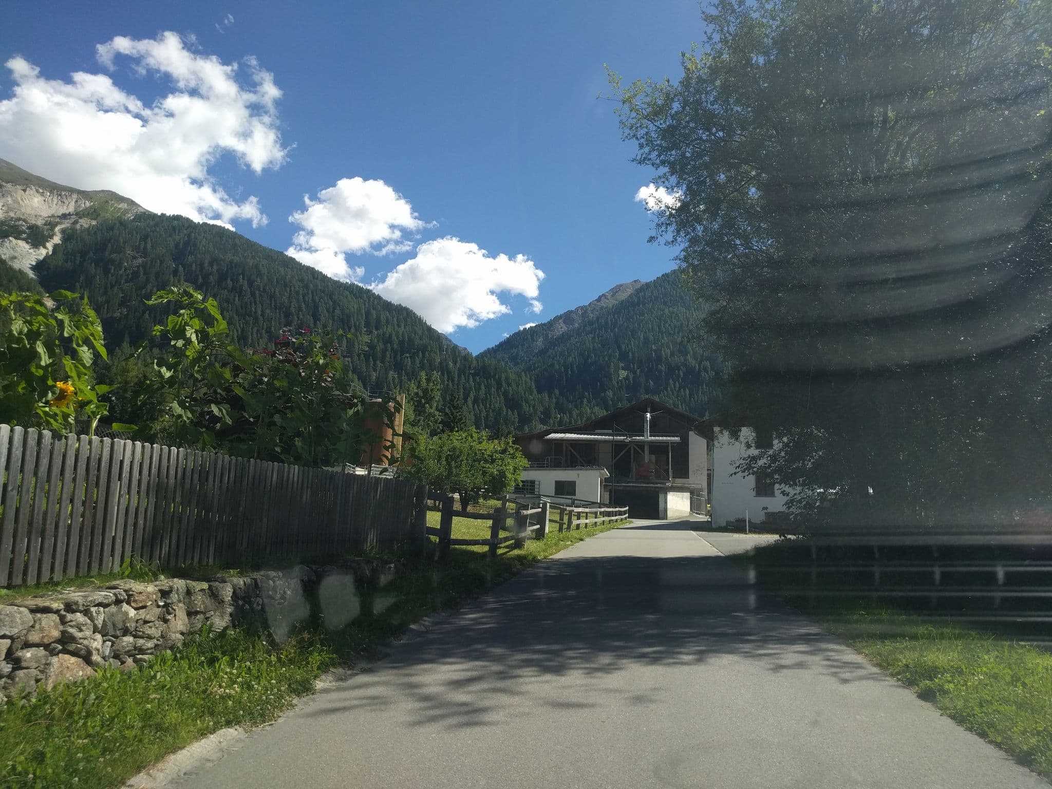 Street view near Paclera-Hof, Scuol