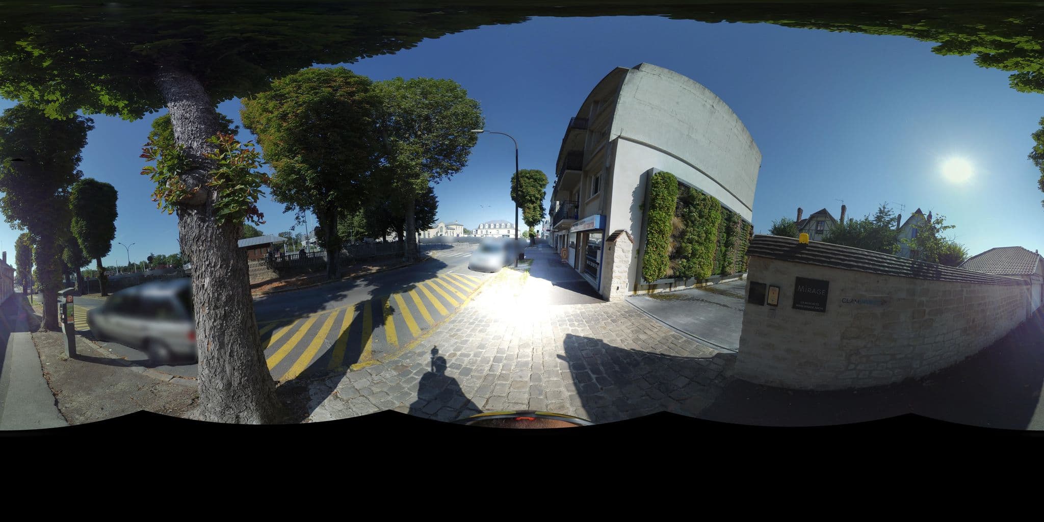 Street view near Le Cottage de la Forêt, Chantilly — © stephanep (CC BY-SA · Mapillary)