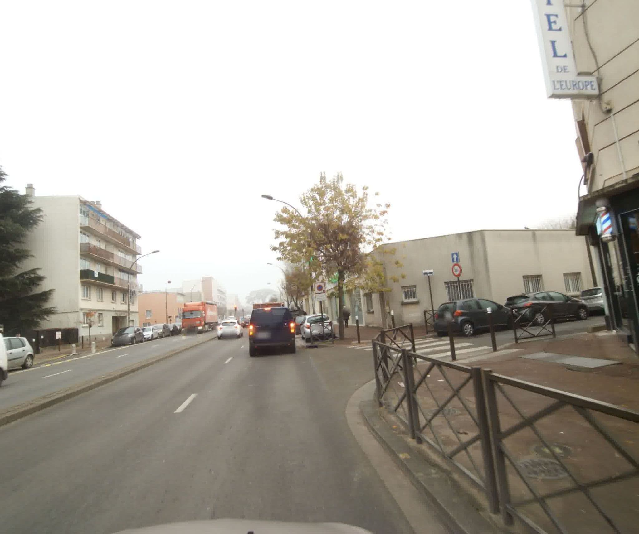 Street view near Hotel de l'Europe, Livry-Gargan — © sogefi (CC BY-SA · Mapillary)