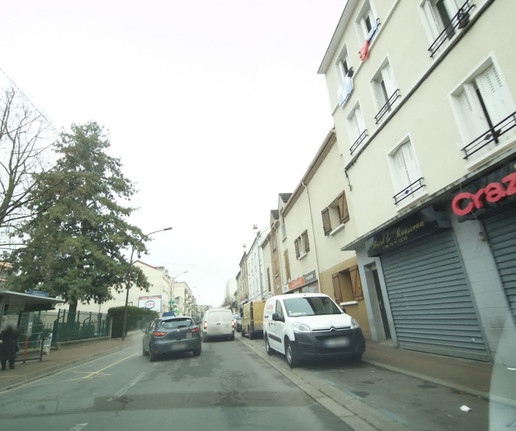 Street view near Hotel Le Rousseau, Livry-Gargan — © sogefi (CC BY-SA · Mapillary)
