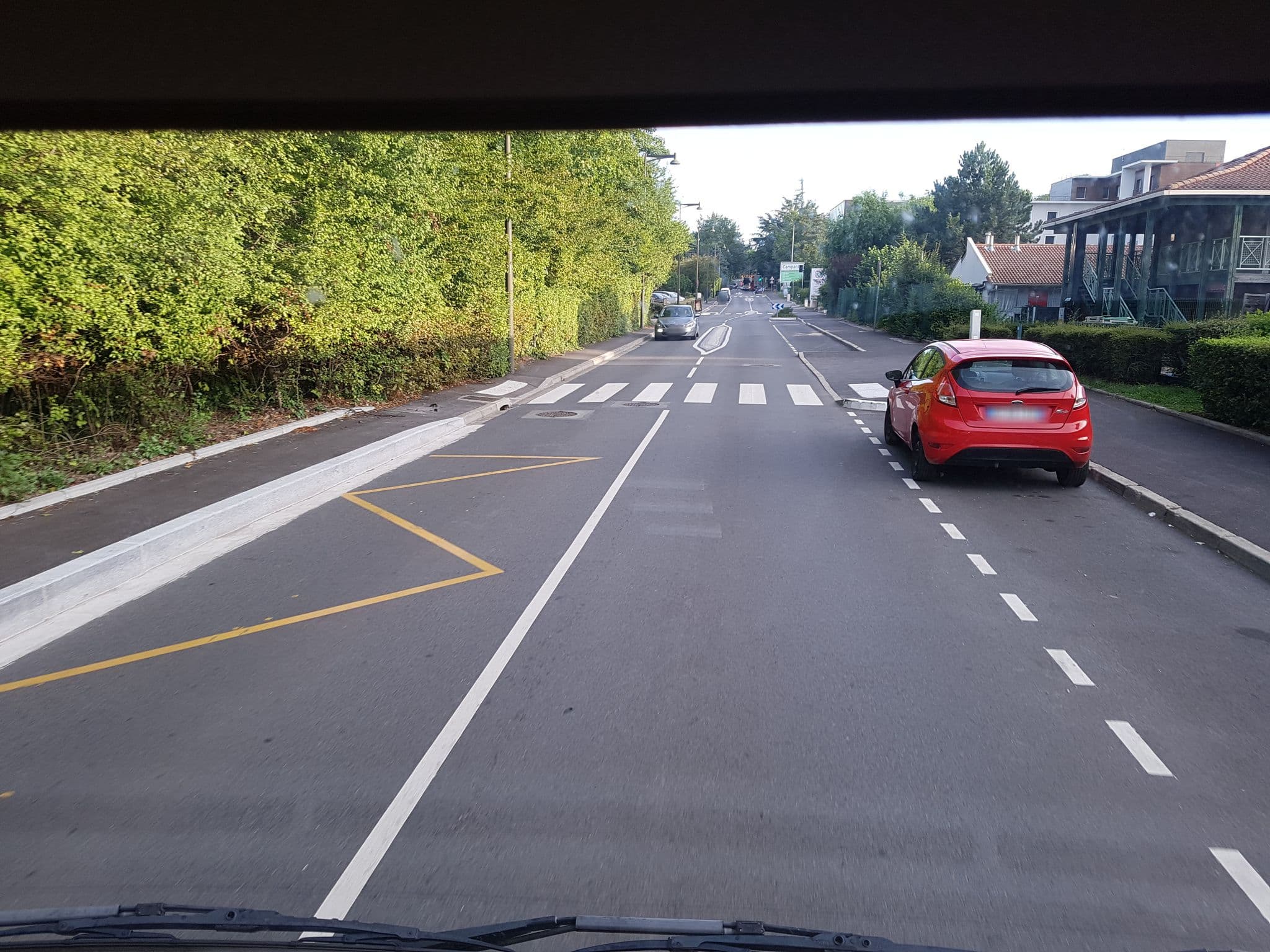 Street view near Hotel lyon mission, Dardilly — © bernardvoyageur (CC BY-SA · Mapillary)