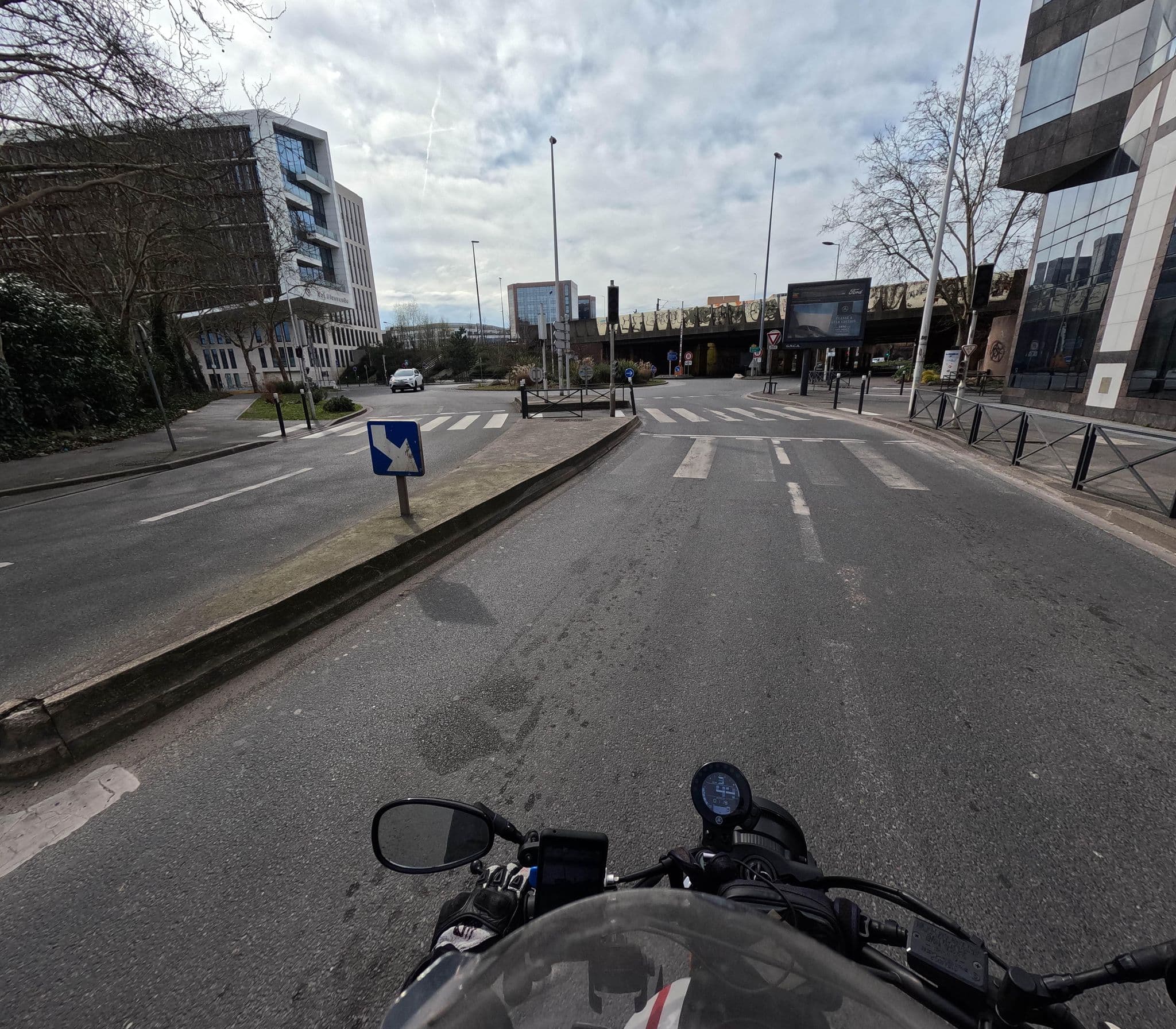 Street view near Hotel, Fontenay-sous-Bois — © didier2020 (CC BY-SA · Mapillary)