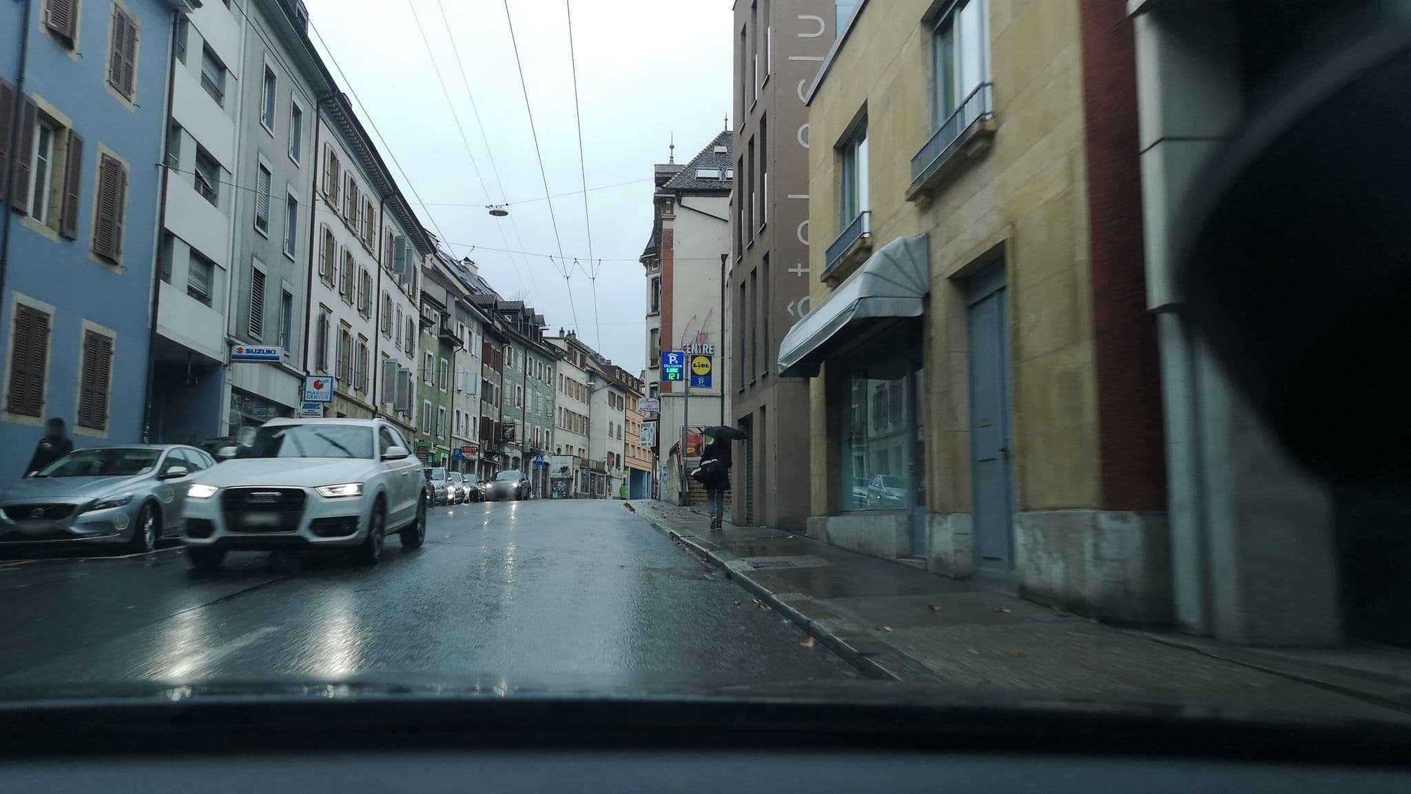 Street view near Hôtel de l'écluse, Neuchâtel — © globeur (CC BY-SA · Mapillary)