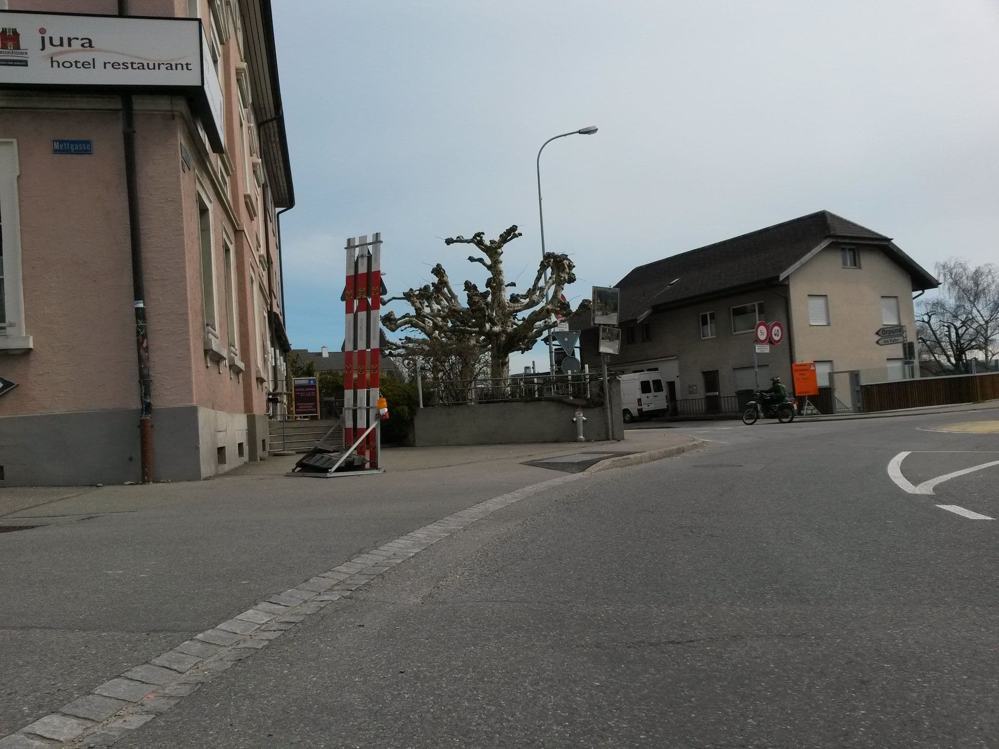 Street view near Jura, Worben — © rebootnow (CC BY-SA · Mapillary)