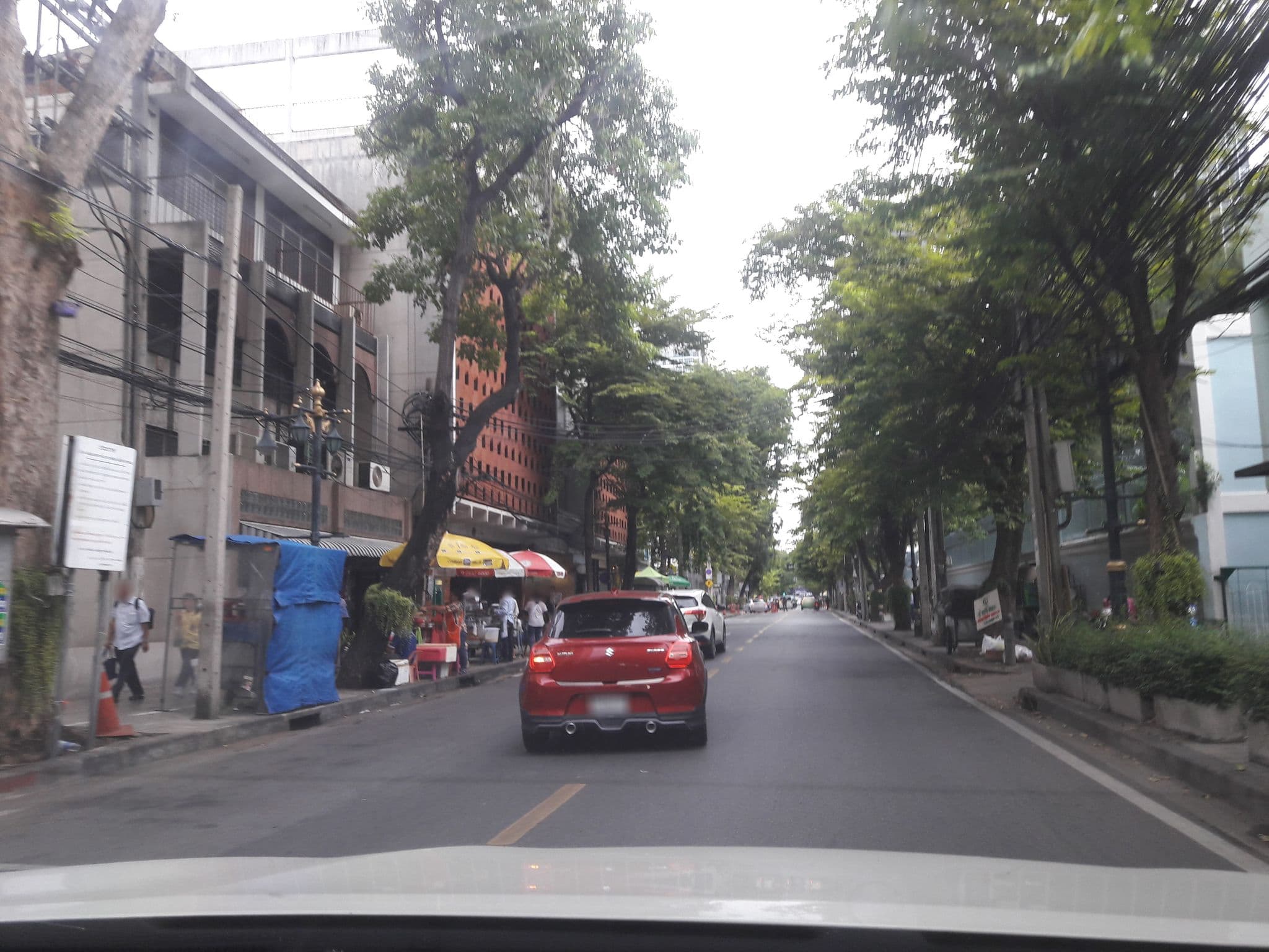 Street view near Le Siam Hotel, Bang Rak