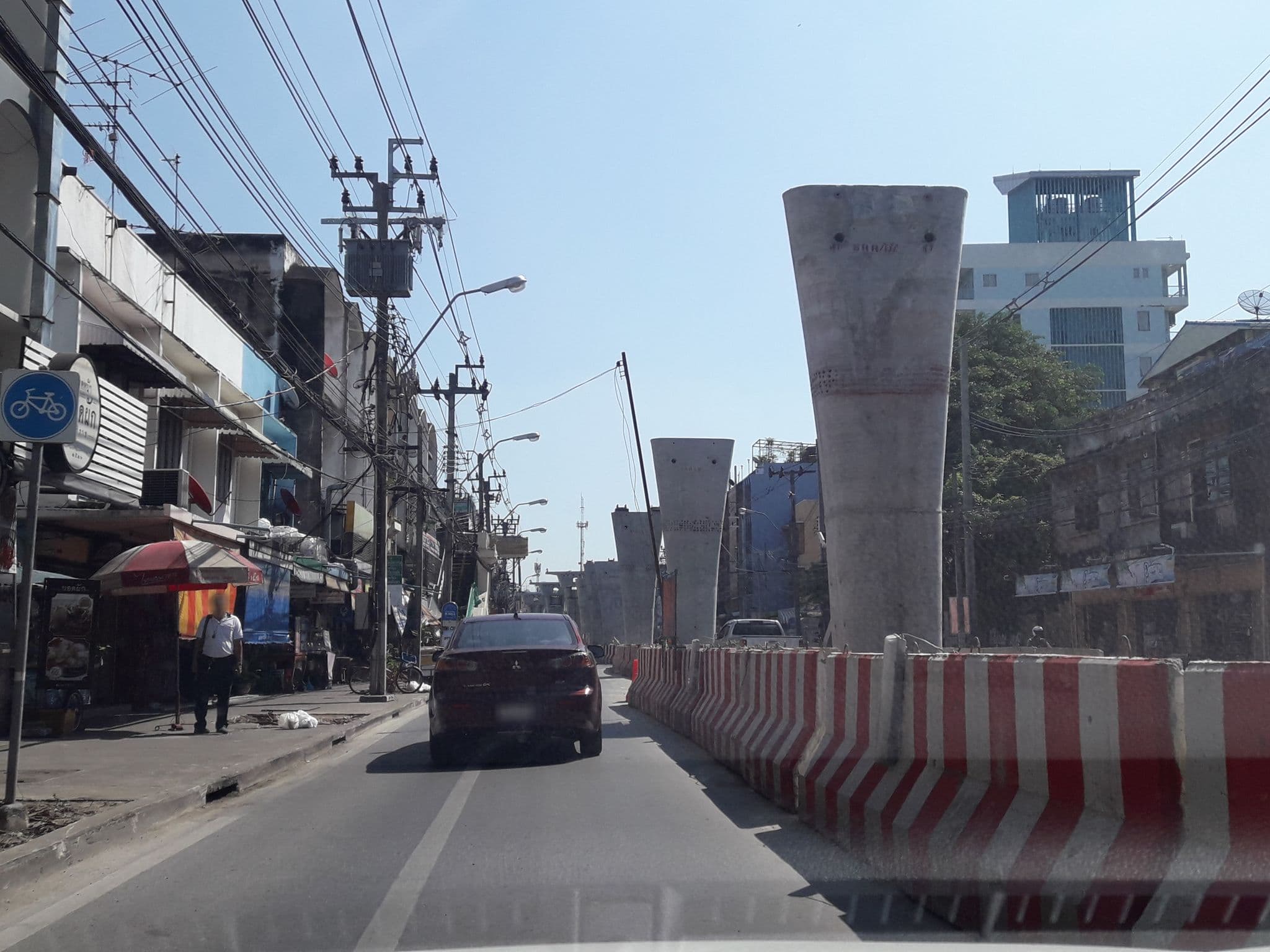 Street view near Baan Changlaw Siriraj Residence - บ้านช่างหล่อศิริราชเรสซิเดนซ์, Siriraj — © jetman11 (CC BY-SA · Mapillary)