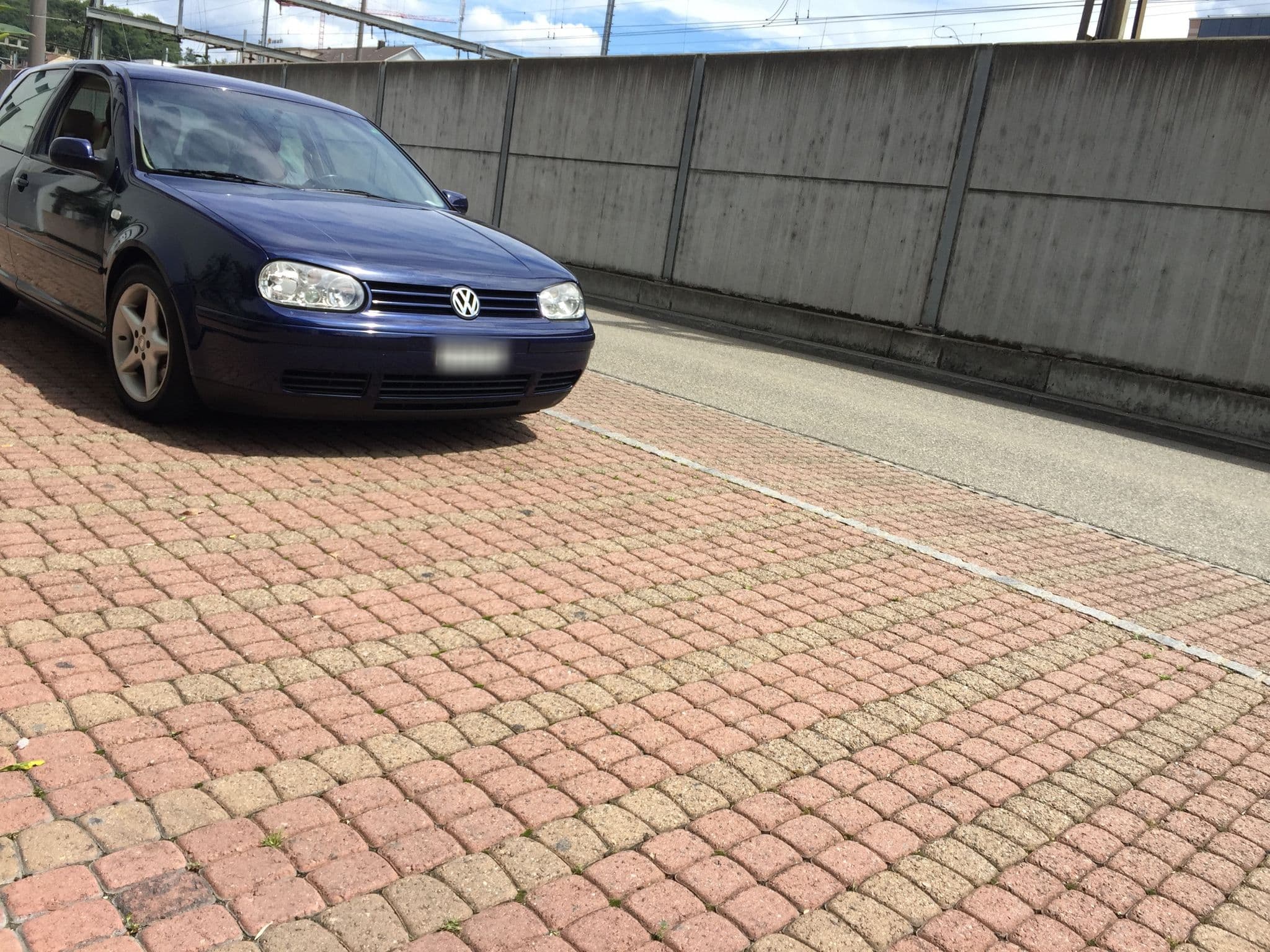 Street view near Hotel Olten, Olten — © trac71 (CC BY-SA · Mapillary)