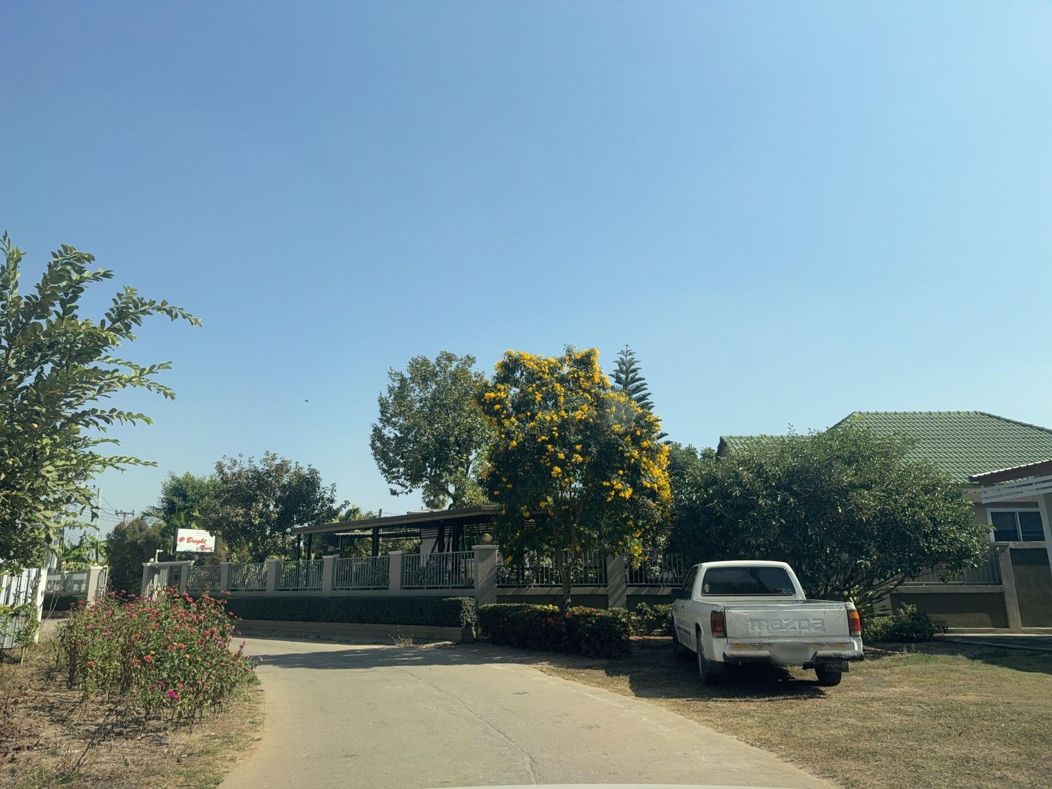 Street view near แอด ไบรท์ รีสอร์ท(@Bright Resort), Lan Sak — © kasidetma (CC BY-SA · Mapillary)