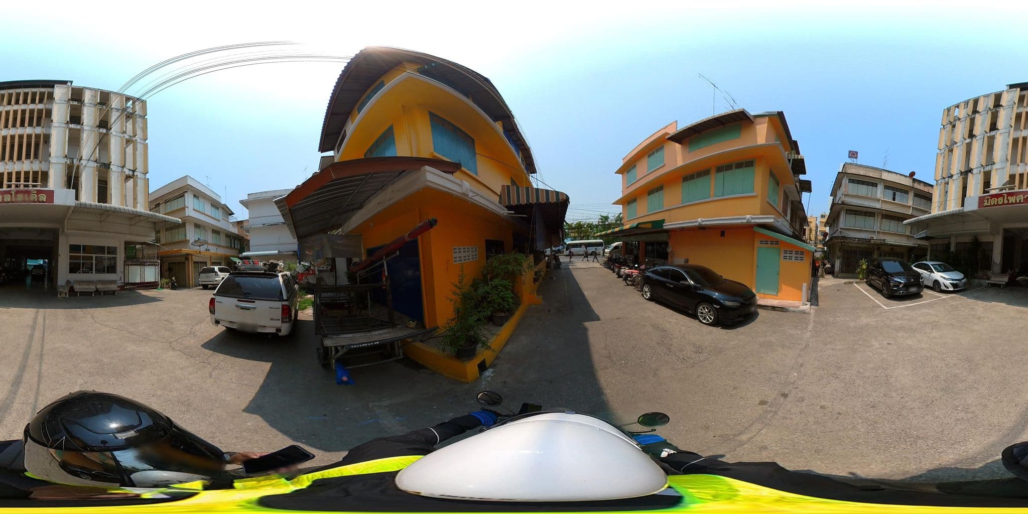 Street view near Mitpaisal Hotel โรงแรมมิตรไพศาล, Nakhon Pathom — © NAKHONPATHOM_CITY_STREET_VIEW (CC BY-SA · Mapillary)