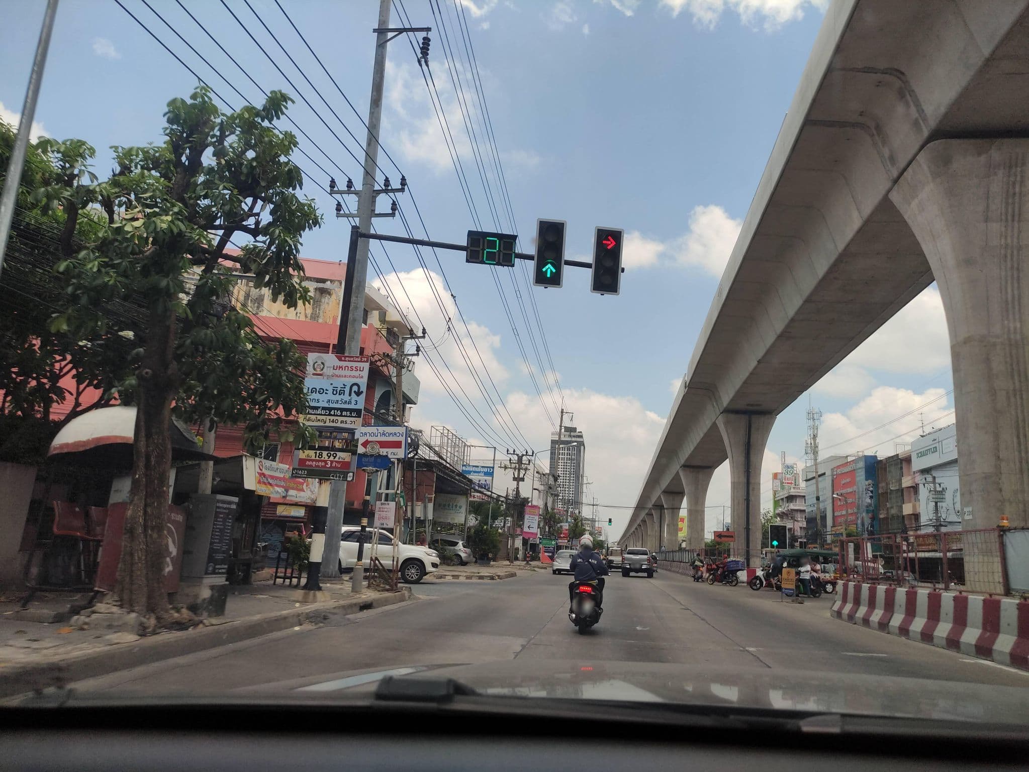 Street view near 14 residence, Phra Pradaeng — © kasetitkml_pipitchai (CC BY-SA · Mapillary)