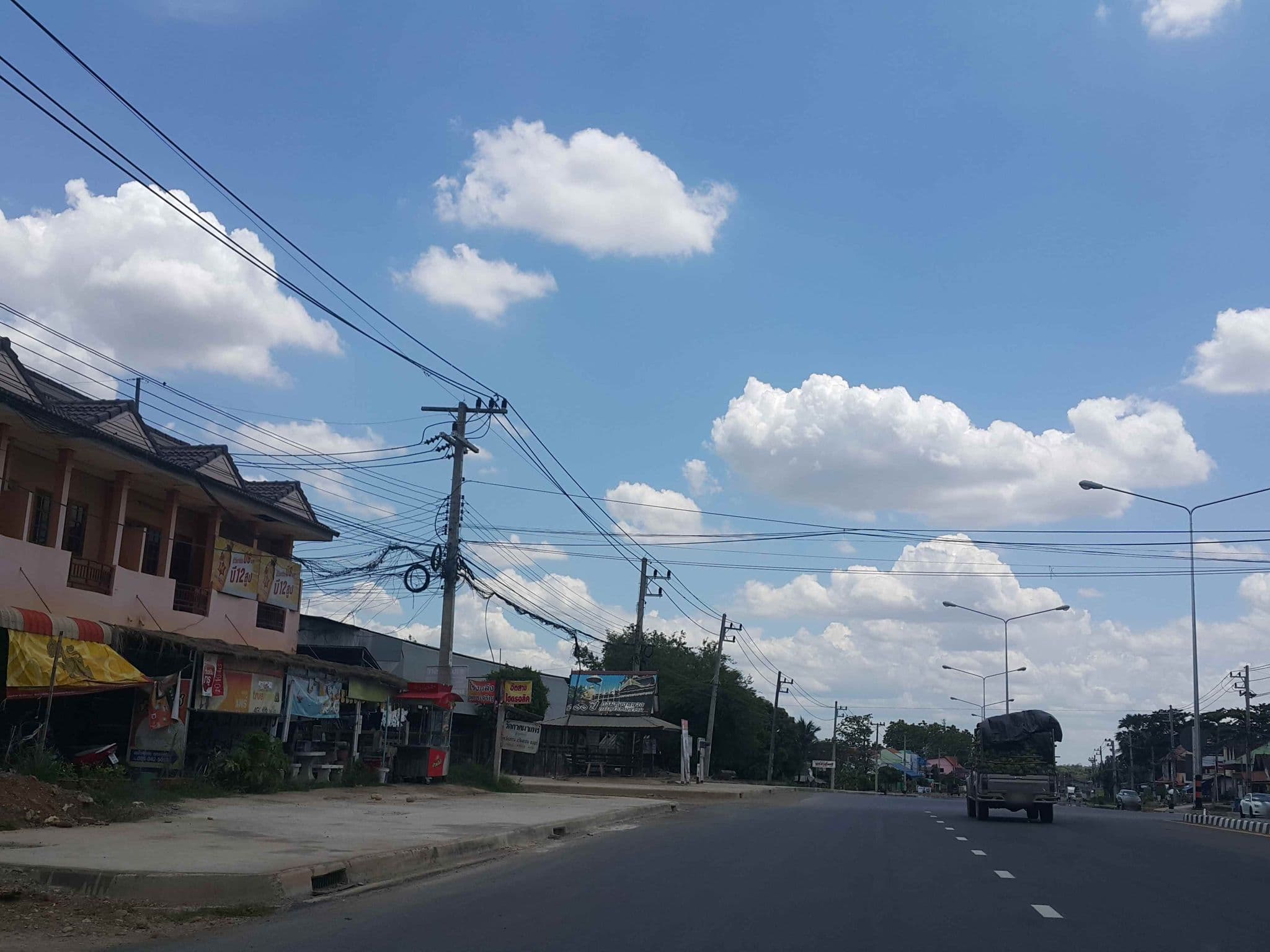 Street view near Inthranin Hotel, Rong Kwang — © jrcarlsen (CC BY-SA · Mapillary)