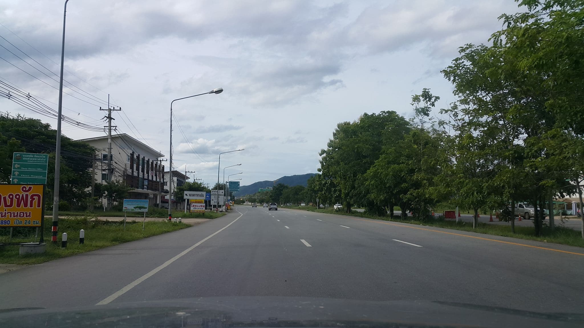 Street view near Thoen Happy Home เถินแฮปปี้โฮม, Thoen — © jrcarlsen (CC BY-SA · Mapillary)