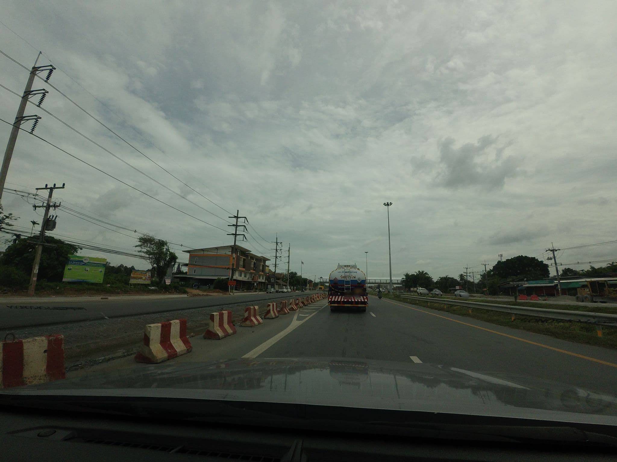 Street view near พี&พี รีสอร์ท เวียงสระ, Wiang Sa — © mishari (CC BY-SA · Mapillary)