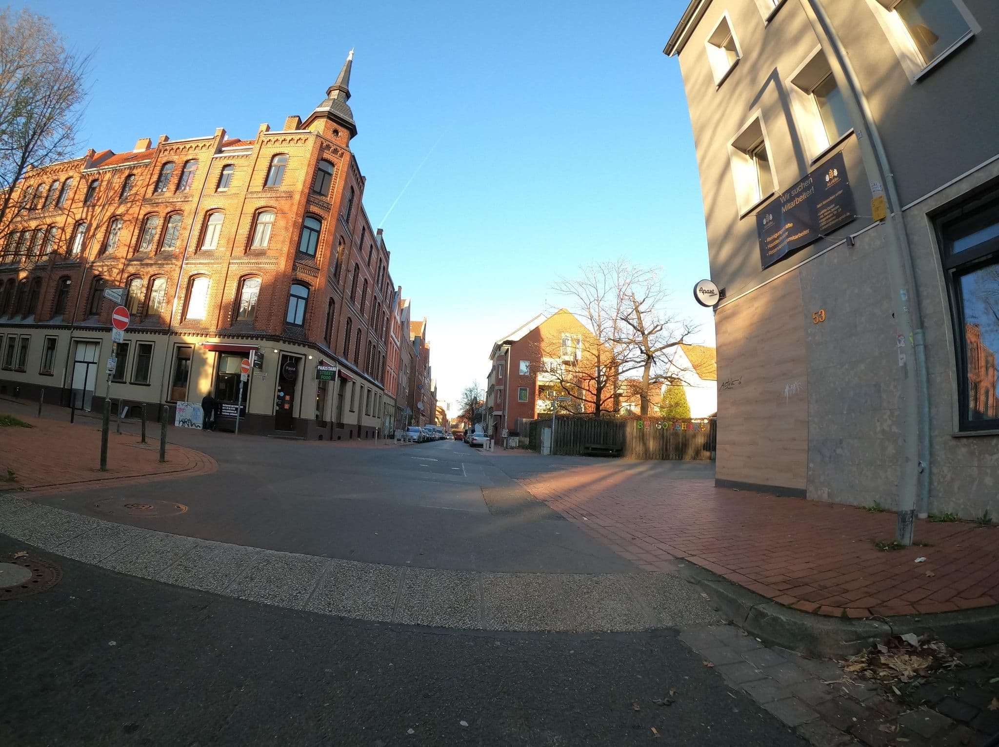 Street view near be Apart Hotel | Serviced Apartments, Linden-Süd — © Langfahrer (CC BY-SA · Mapillary)