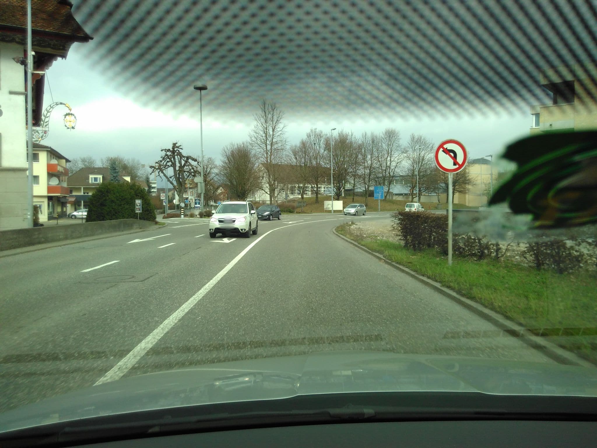 Street view near Hotel zum Kreuz, Suhr — © strassenfeger (CC BY-SA · Mapillary)