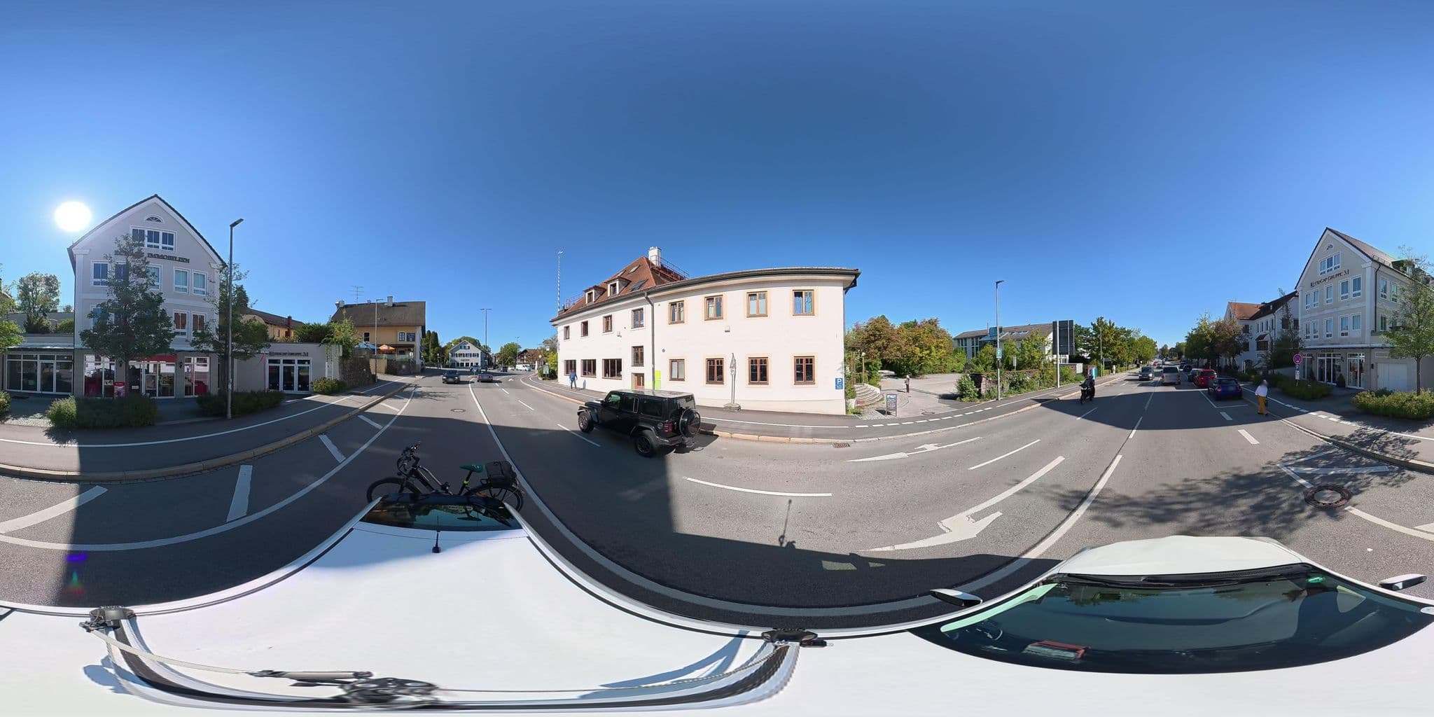 Street view near Alter Wirt in Grünwald | Bio-Restaurant & BIO-Hotel, Grünwald — © osmplus_org (CC BY-SA · Mapillary)