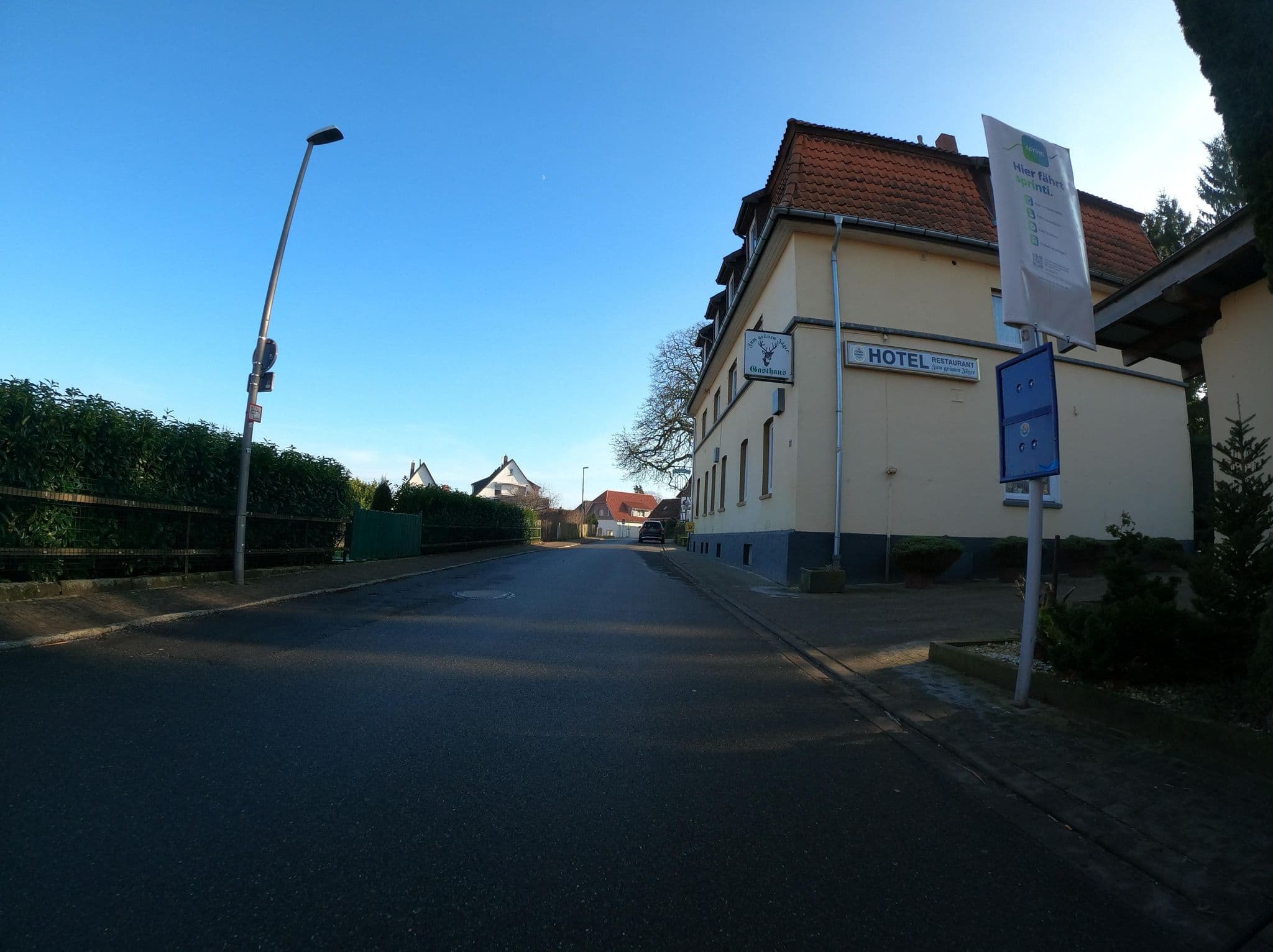 Street view near Gasthaus zum grünen Jäger, Barsinghausen — © Langfahrer (CC BY-SA · Mapillary)