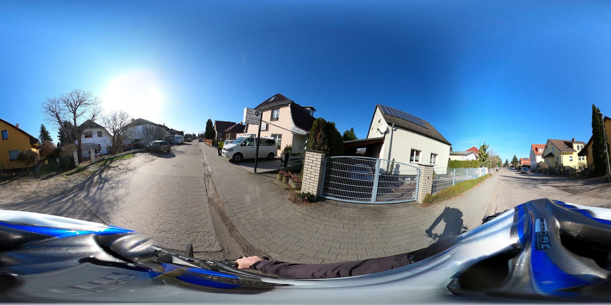 Street view near Hotel-Pension-Claudia, Johannisthal — © eserte (CC BY-SA · Mapillary)