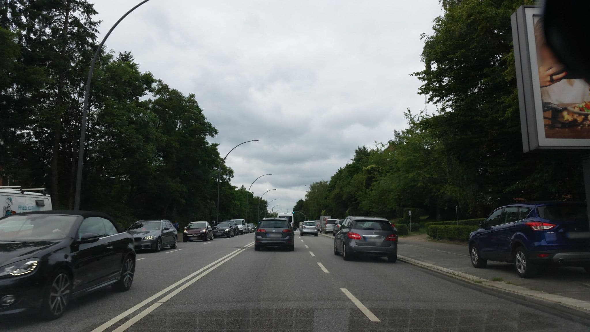 Street view near Hotel Hanseat Hamburg, Bergedorf — © tian (CC BY-SA · Mapillary)