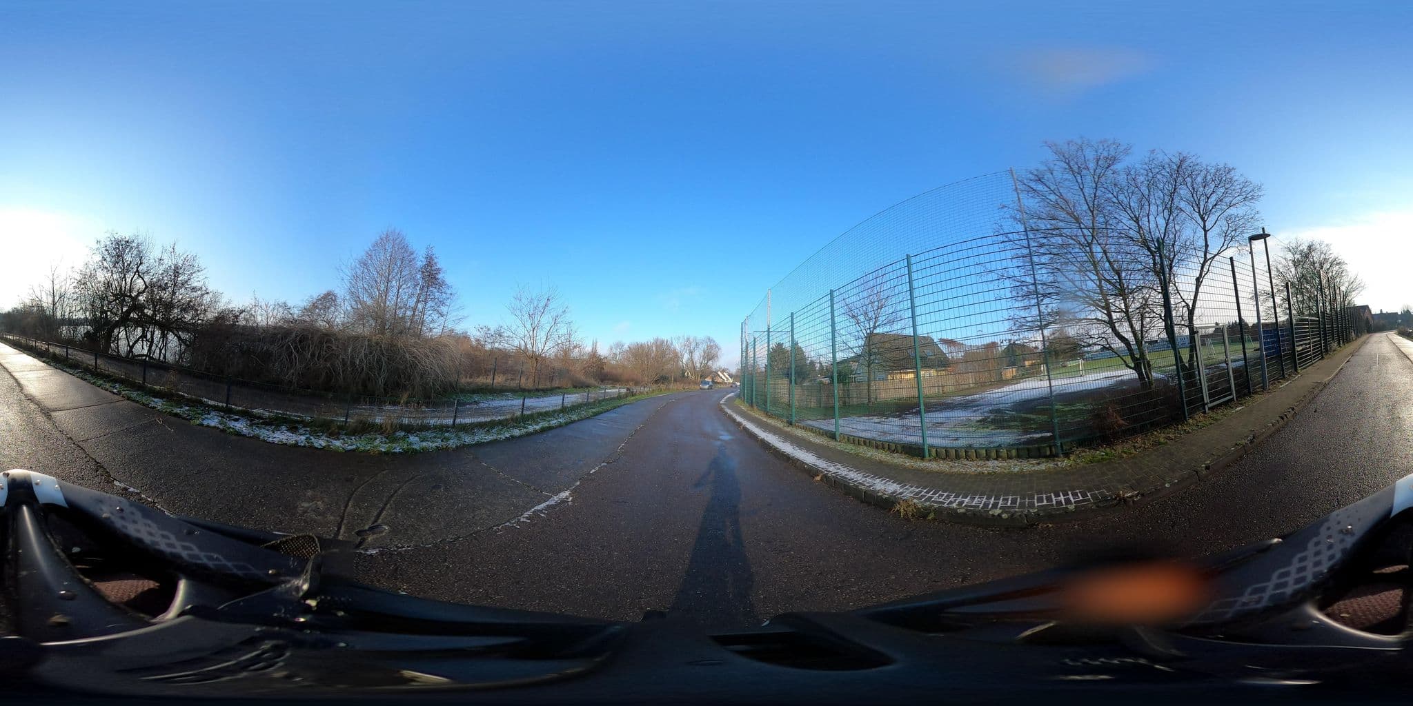 Street view near Berliner Pension Seeblick - Mario Kunkel, Biesdorf — © stefanhrt (CC BY-SA · Mapillary)