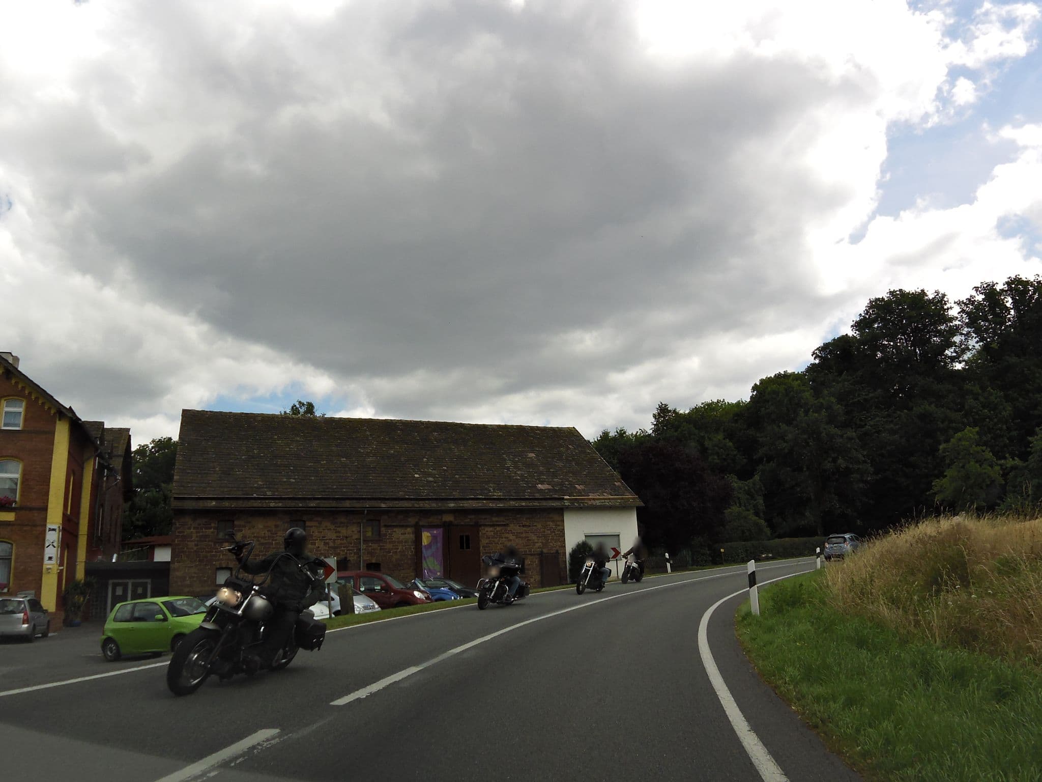 Street view near Waldhotel Restaurant Steinkrug, Höxter — © zoegglmeyr (CC BY-SA · Mapillary)