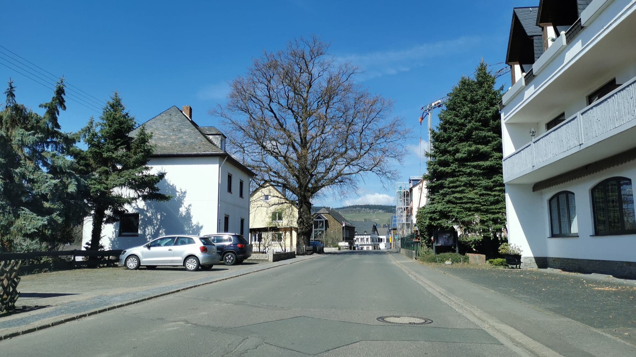 Street view near Hotel Weinhaus Liesertal, Maring-Noviand — © ma_rt_in (CC BY-SA · Mapillary)
