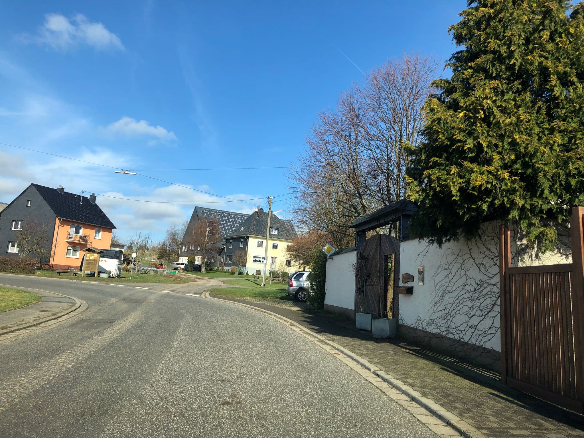 Street view near Stierstall-Suite Pension Wahlenau, Büchenbeuren — © knistertoni (CC BY-SA · Mapillary)