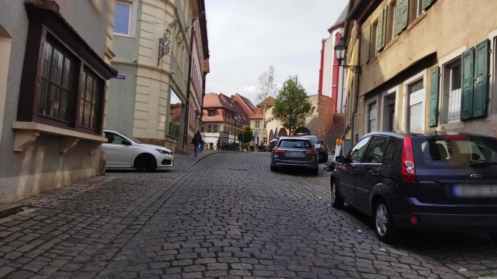 Street view near AKZENT Hotel Grüner Baum - Hotel garni, Dettelbach — © changchun1 (CC BY-SA · Mapillary)