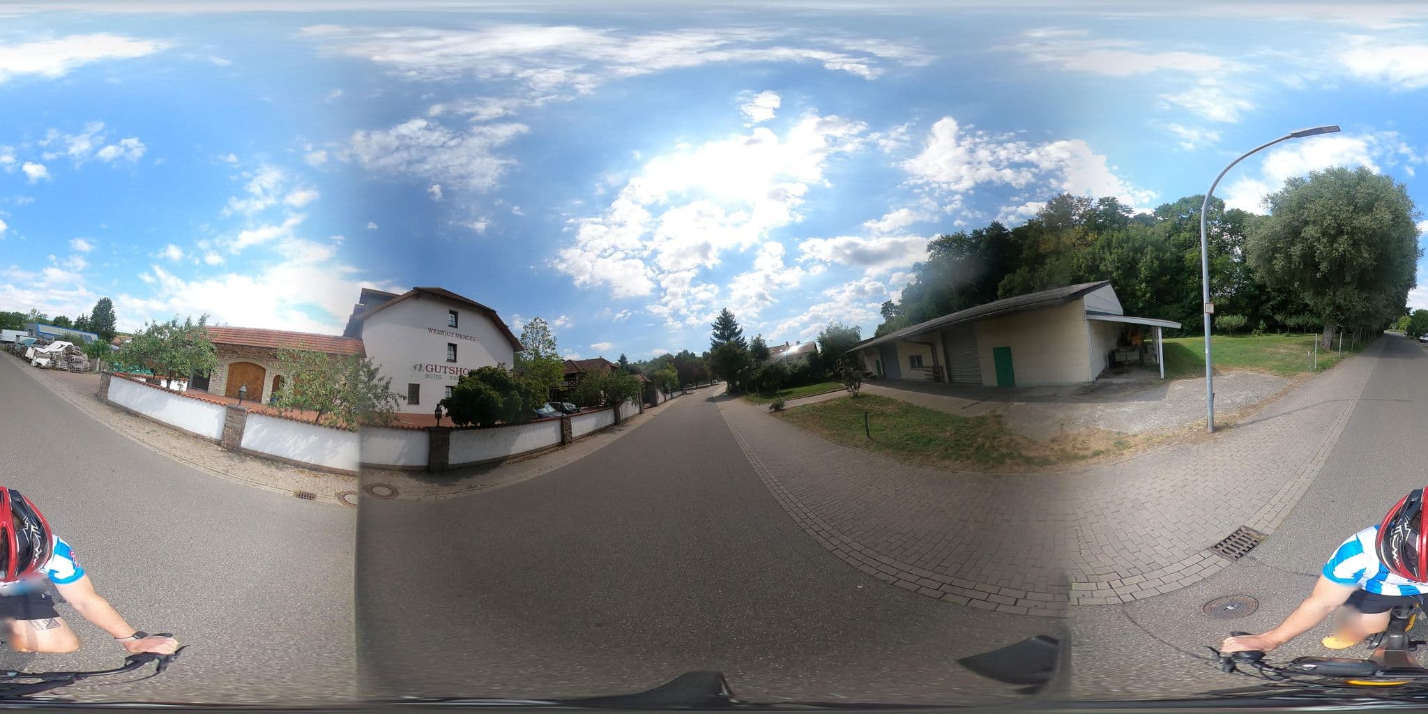 Street view near Hotel Weinstube Gutshof, Rauenberg — © RadNETZ (CC BY-SA · Mapillary)