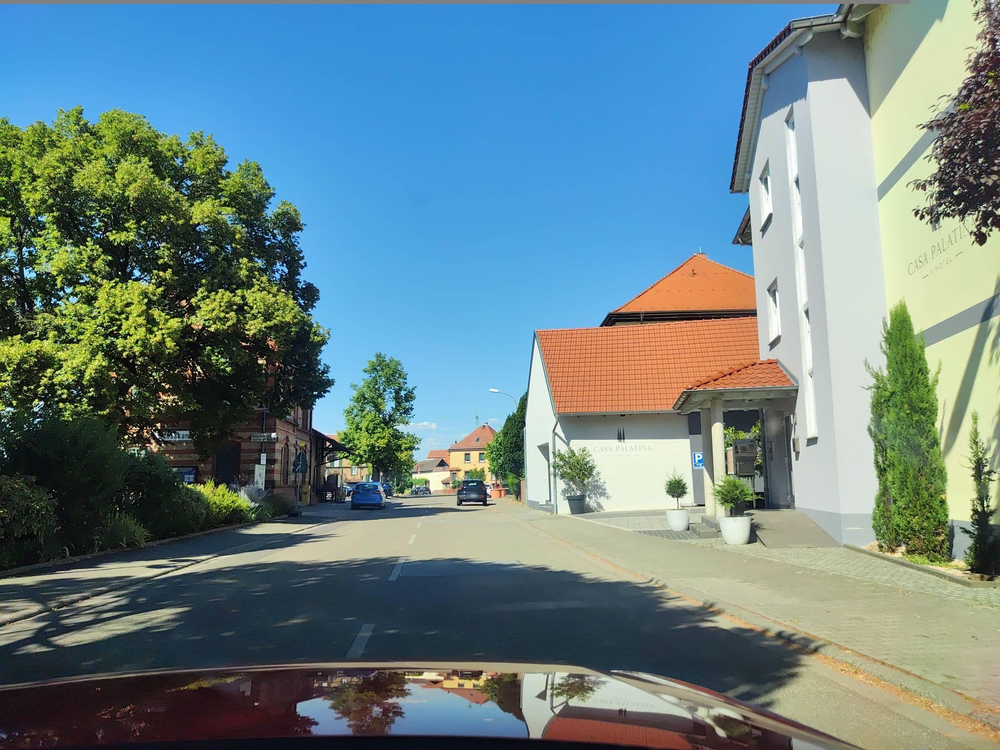 Street view near Casa Palatina - Vinotel, Großkarlbach — © teddy73 (CC BY-SA · Mapillary)