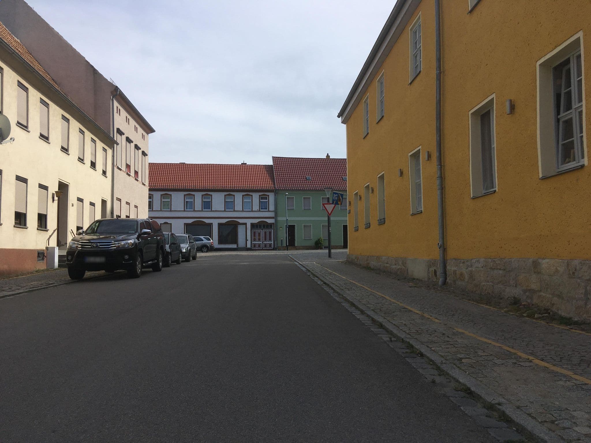 Street view near Schmidtalien | Schlemmen & Schlummern (Pension, Restaurant & Deko-Shop)Gästeliebling Leipzig und Leipziger Land 2024 und 2026, Dommitzsch — © eserte (CC BY-SA · Mapillary)