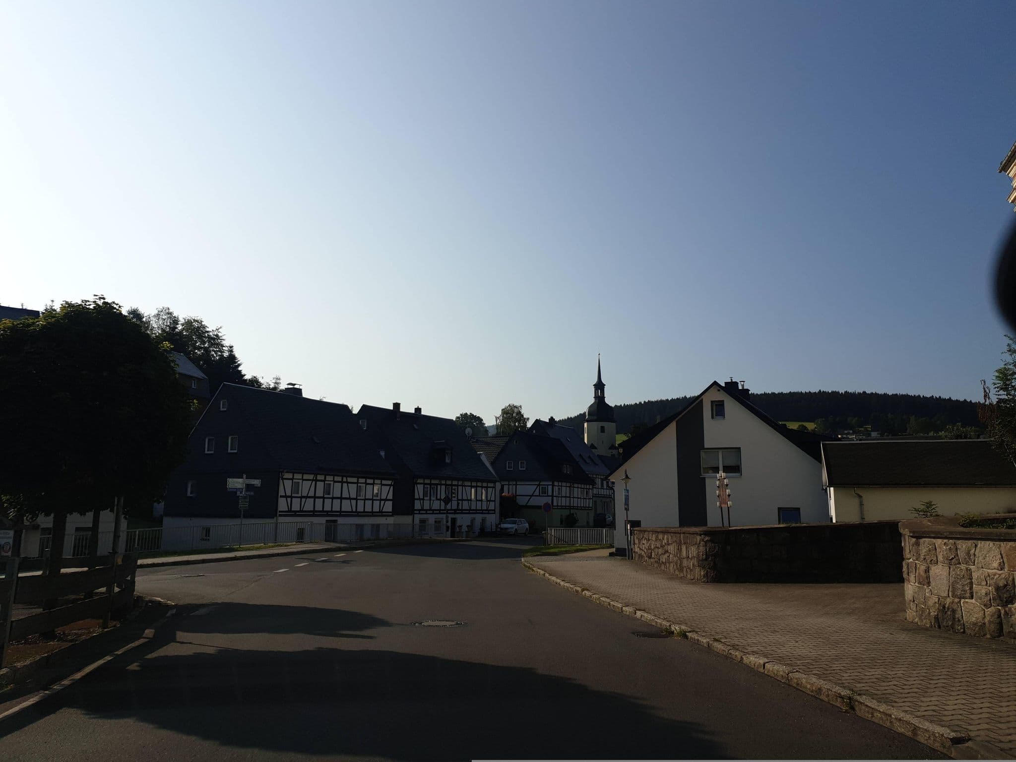 Street view near Landgasthof Zum Schützenhaus, Sosa — © canislupus (CC BY-SA · Mapillary)