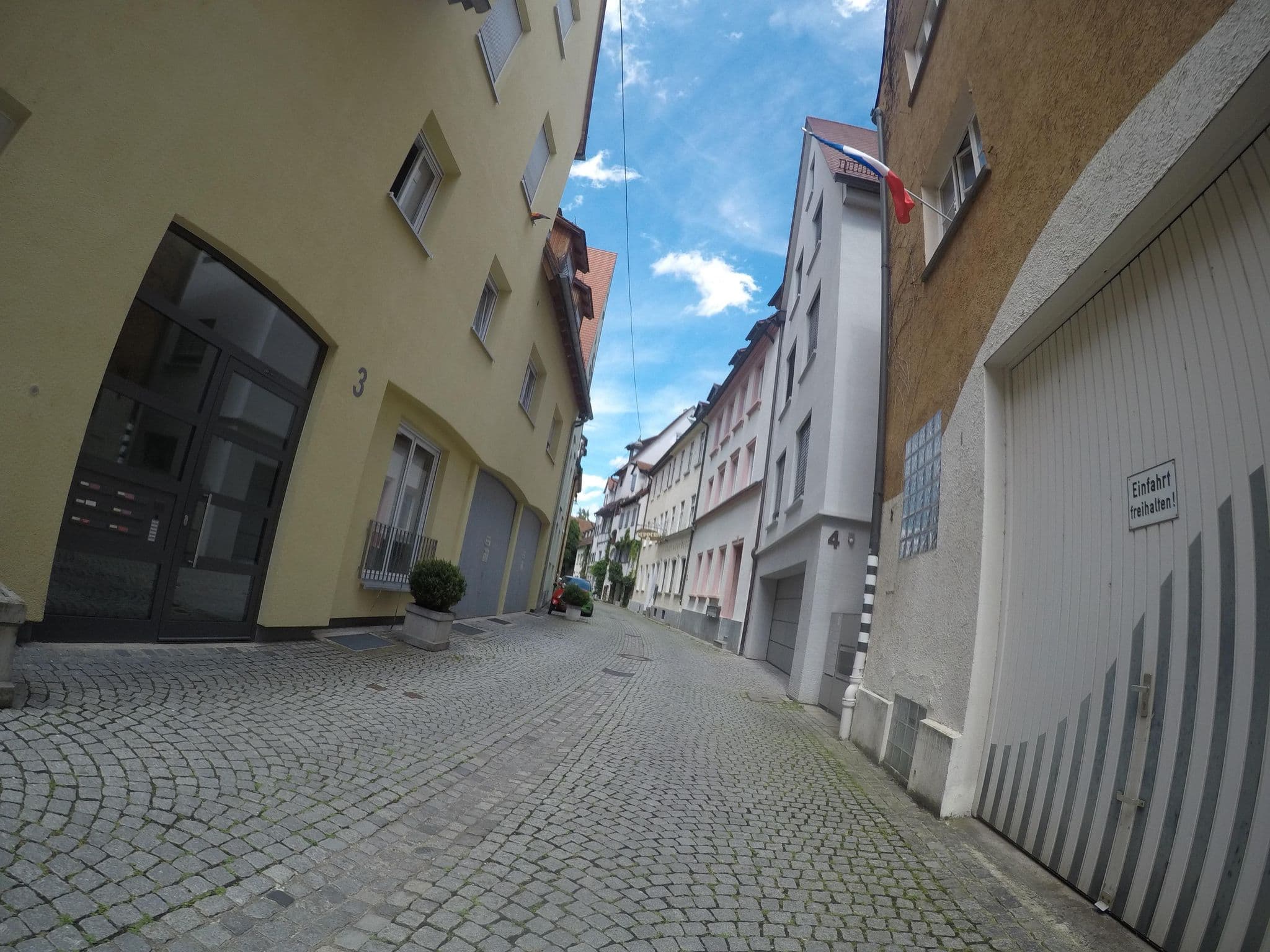 Street view near Hotel Neuthor, Ulm, Ulm — © ray66 (CC BY-SA · Mapillary)