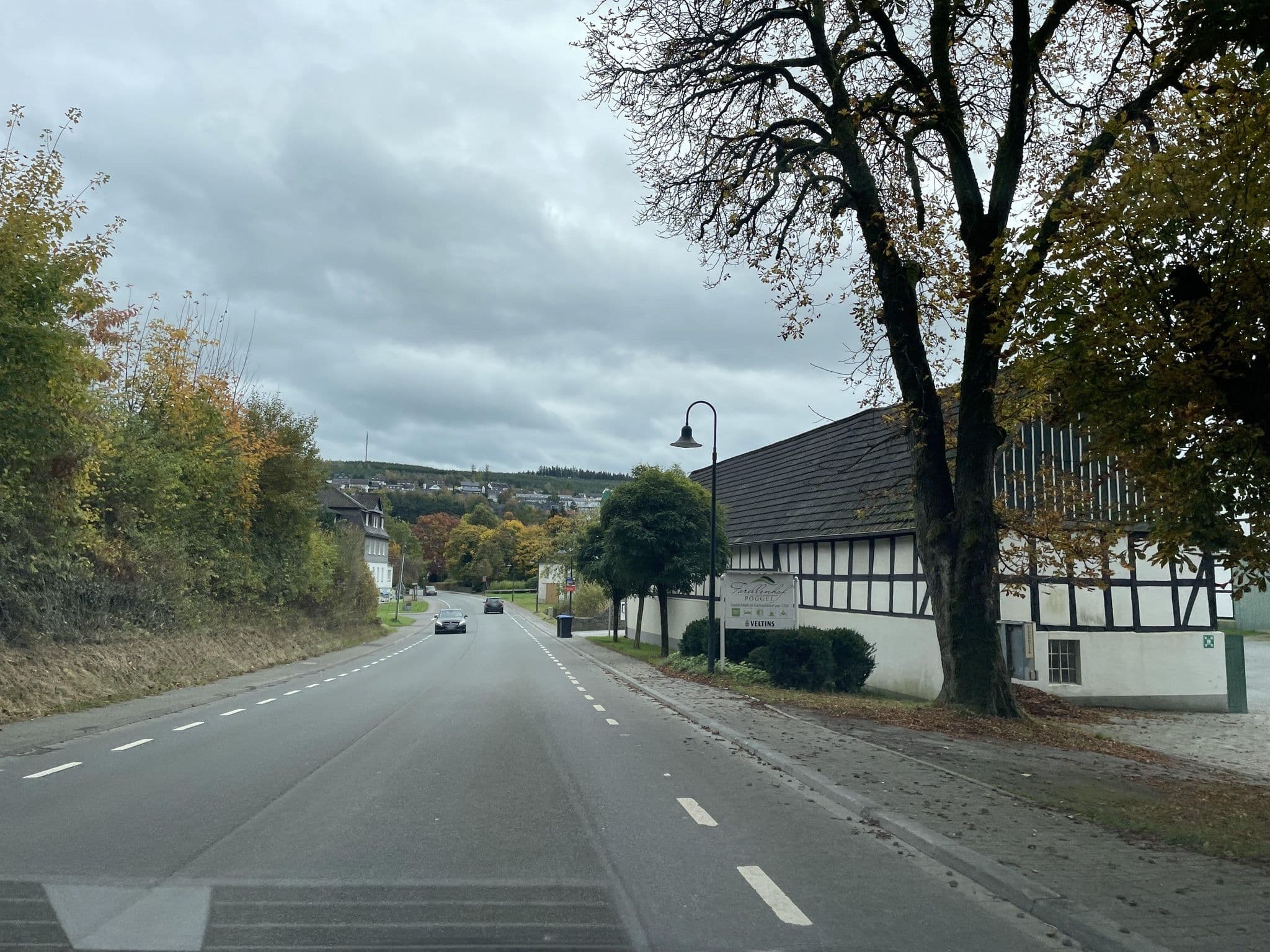 Street view near Hotel-Restaurant Forellenhof Poggel, Eslohe — © baldur80 (CC BY-SA · Mapillary)