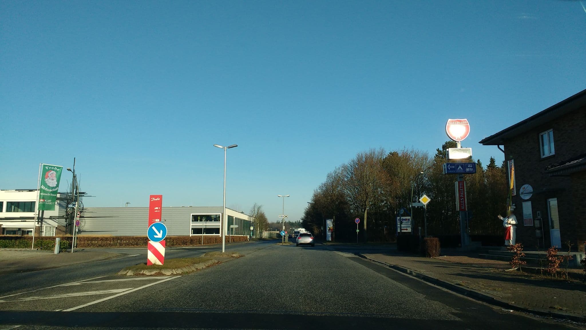 Street view near Motel am Outletcenter, Wittorf — © thetornado76 (CC BY-SA · Mapillary)