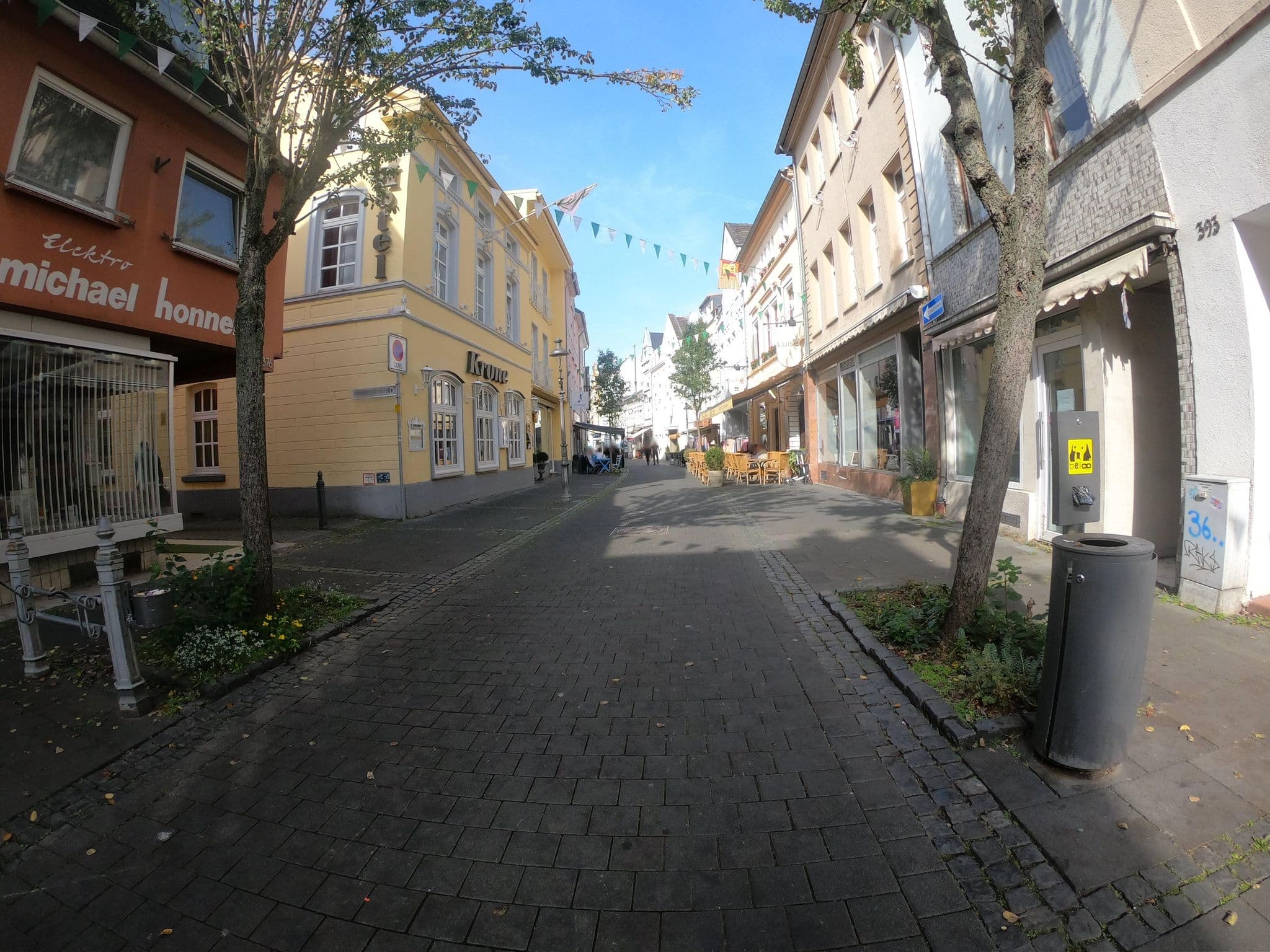 Street view near Das Hotel Krone, Königswinter — © bernd1960 (CC BY-SA · Mapillary)