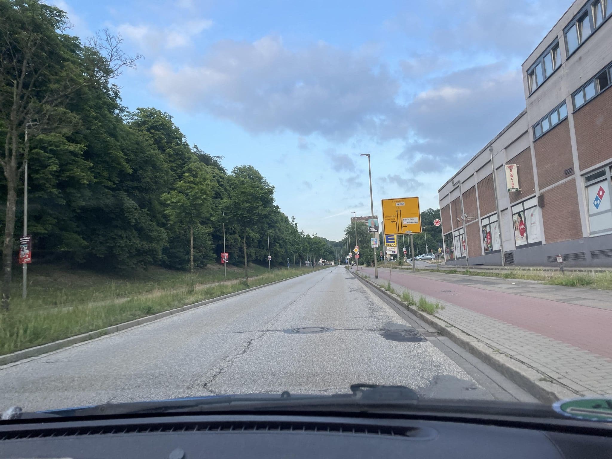 Street view near Hotel Apartmenthotel Slumber, Geesthacht — © hotteliene (CC BY-SA · Mapillary)