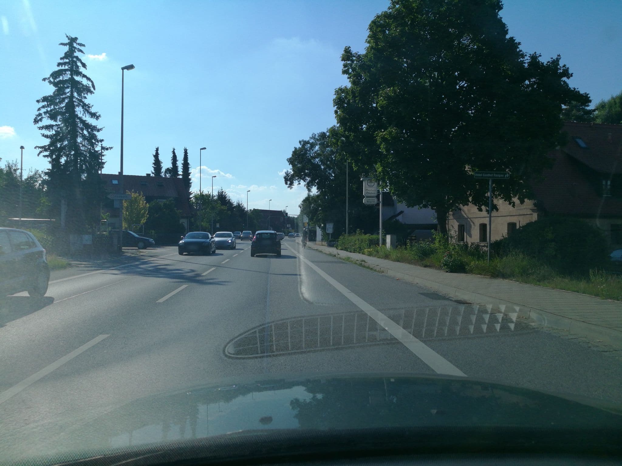 Street view near Pension Seebachstuben, Heßdorf — © mike409 (CC BY-SA · Mapillary)