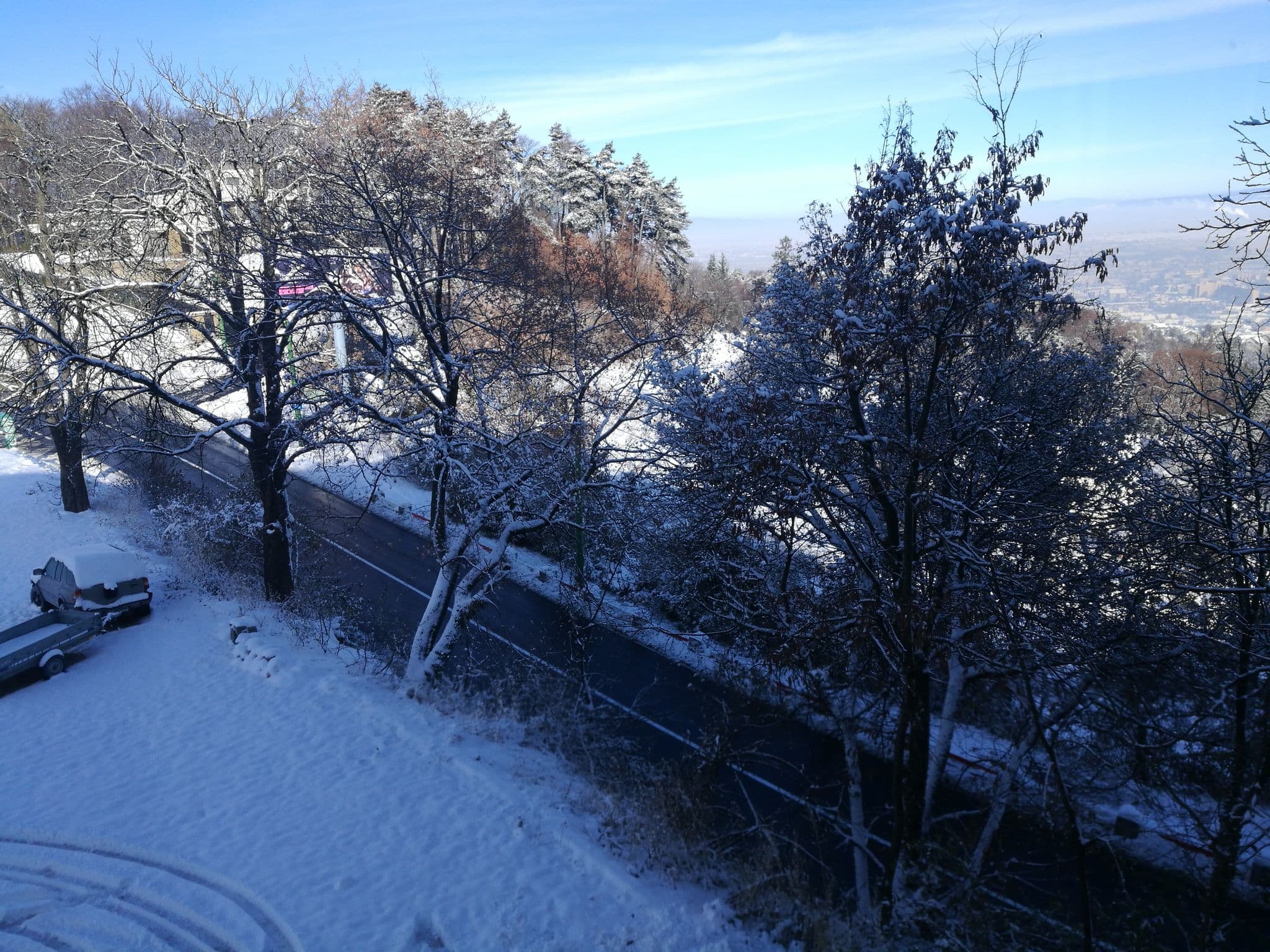 Street view near Grand Hotel Belvedere, Braşov — © rsandu (CC BY-SA · Mapillary)