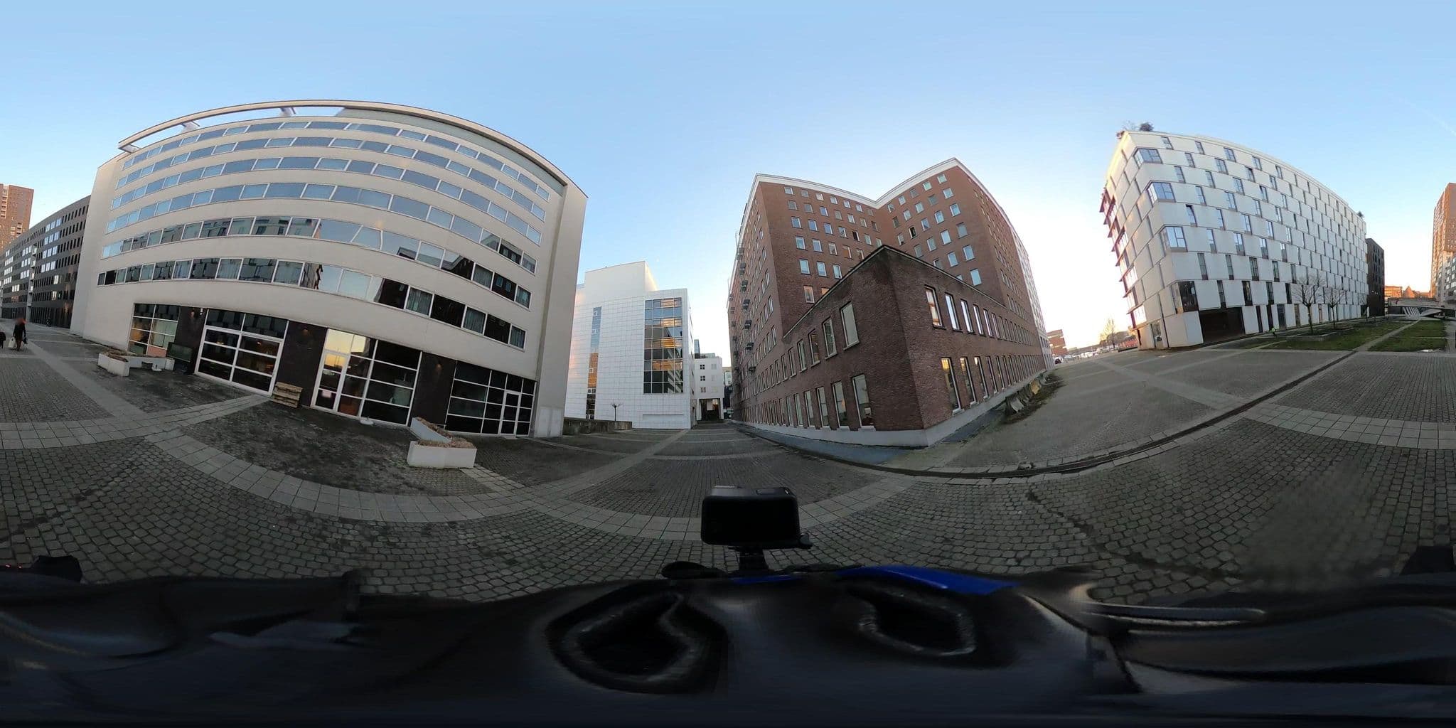 Street view near Holiday Inn Express, Antwerp — © konink360 (CC BY-SA · Mapillary)