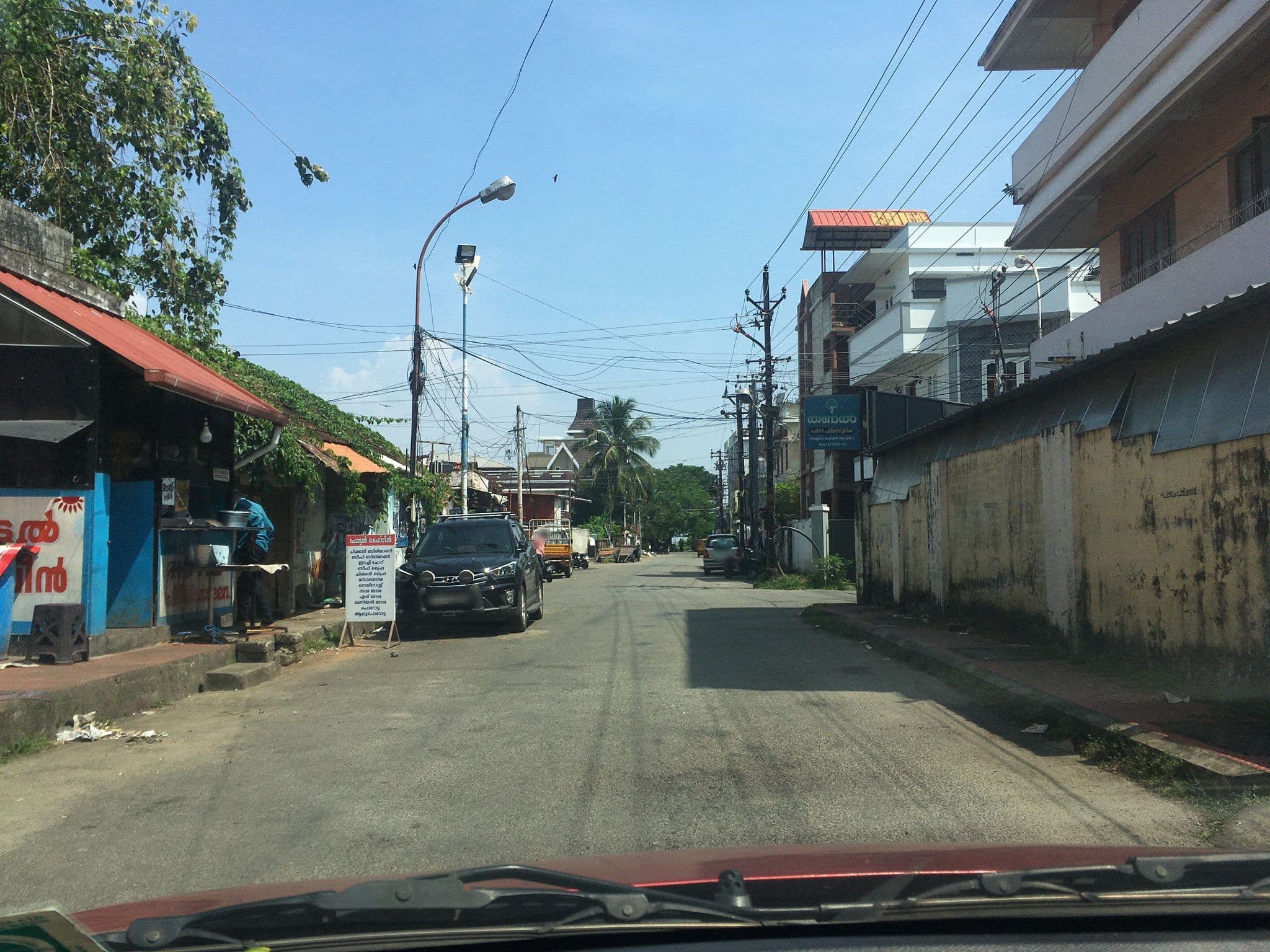 Street view near W&H Nest Hostel, Kochi — © livableurbanism (CC BY-SA · Mapillary)