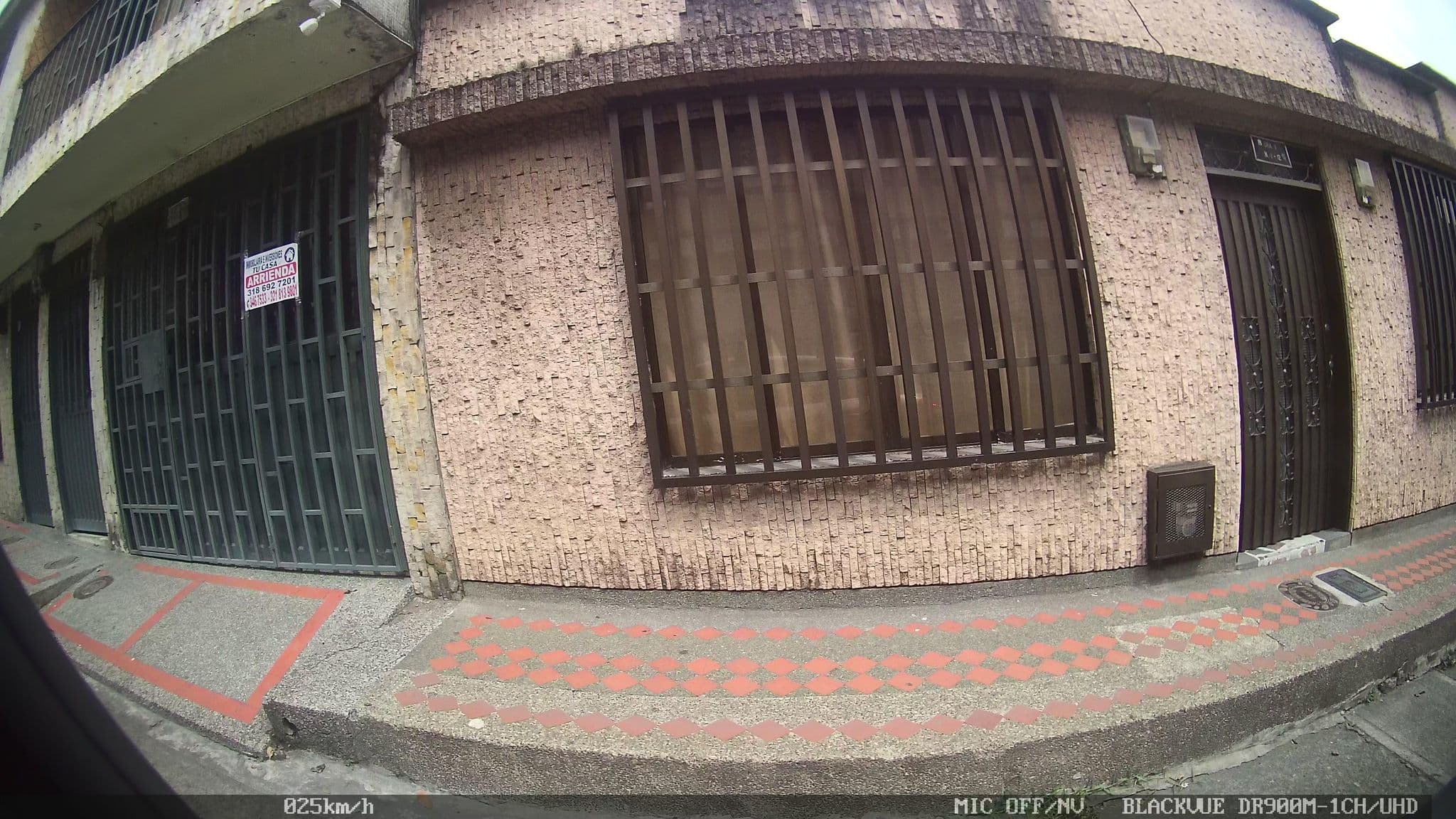 Street view near Guagua Hostal, Pereira — © kaart_2 (CC BY-SA · Mapillary)