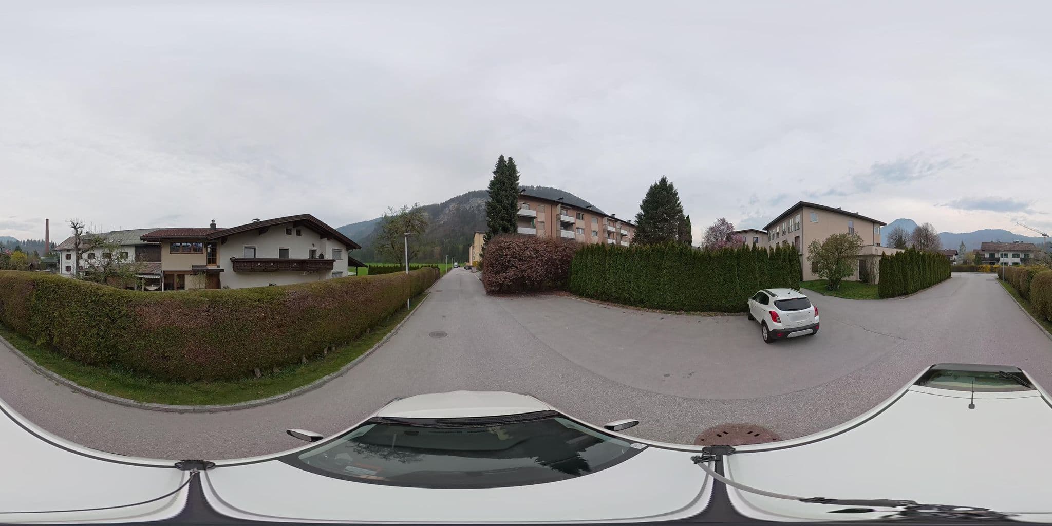 Street view near Stadthotel & Restaurant Alpenrose Kufstein, Weissach — © osmplus_org (CC BY-SA · Mapillary)