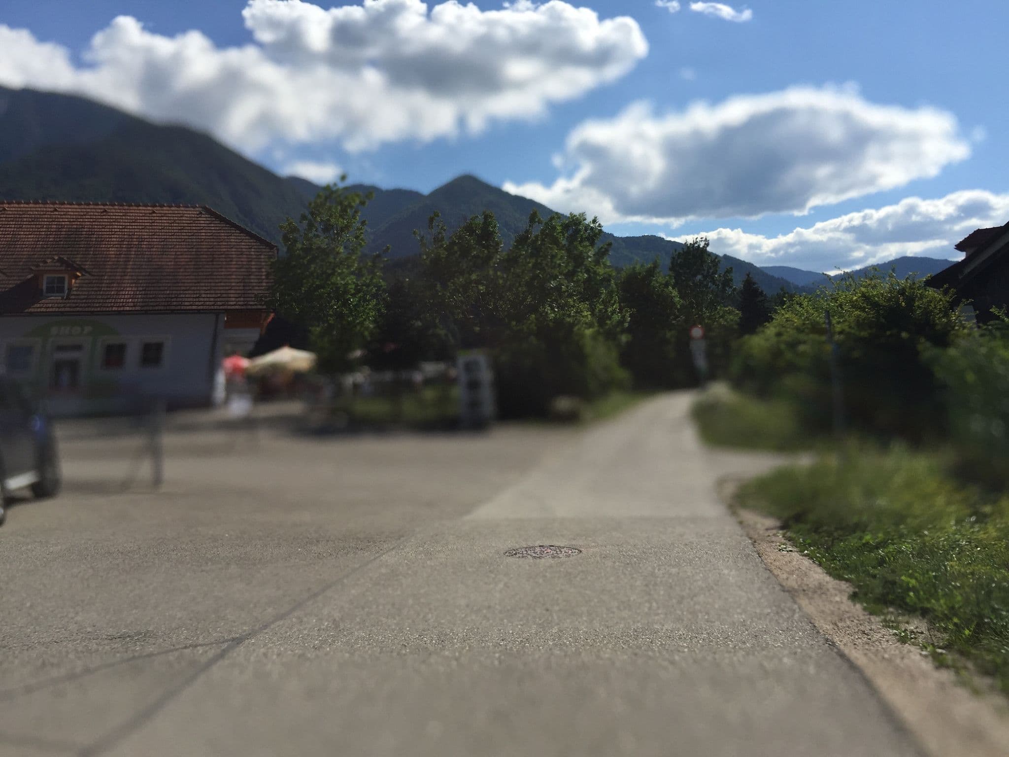 Street view near Pension Pirkdorfersee, Bleiburg/Pliberk — © mayrmart (CC BY-SA · Mapillary)