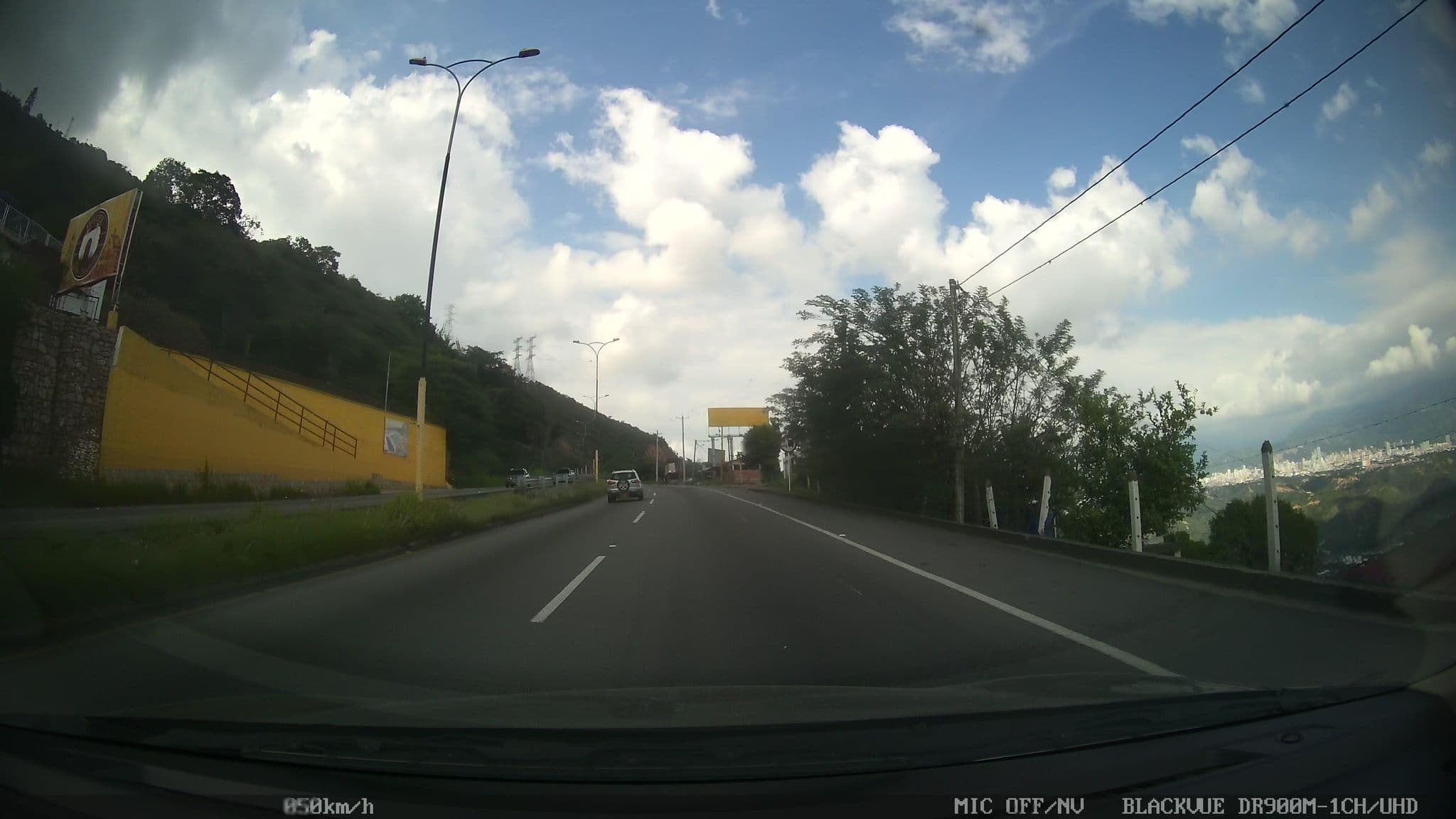 Street view near Hotel Giron Campestre, Girón — © kaart_2 (CC BY-SA · Mapillary)
